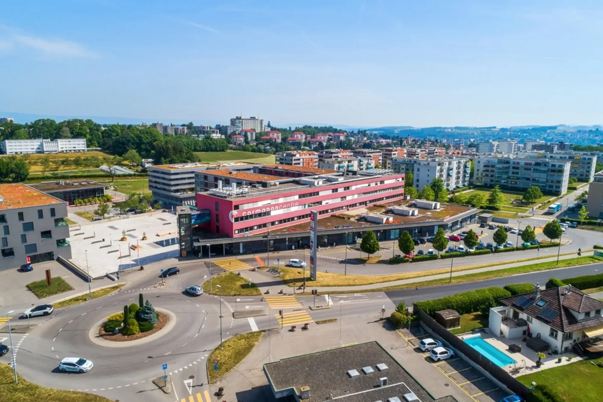 Cormanon Centre, helles Fläche von 58 m2 im Erdgeschoss
