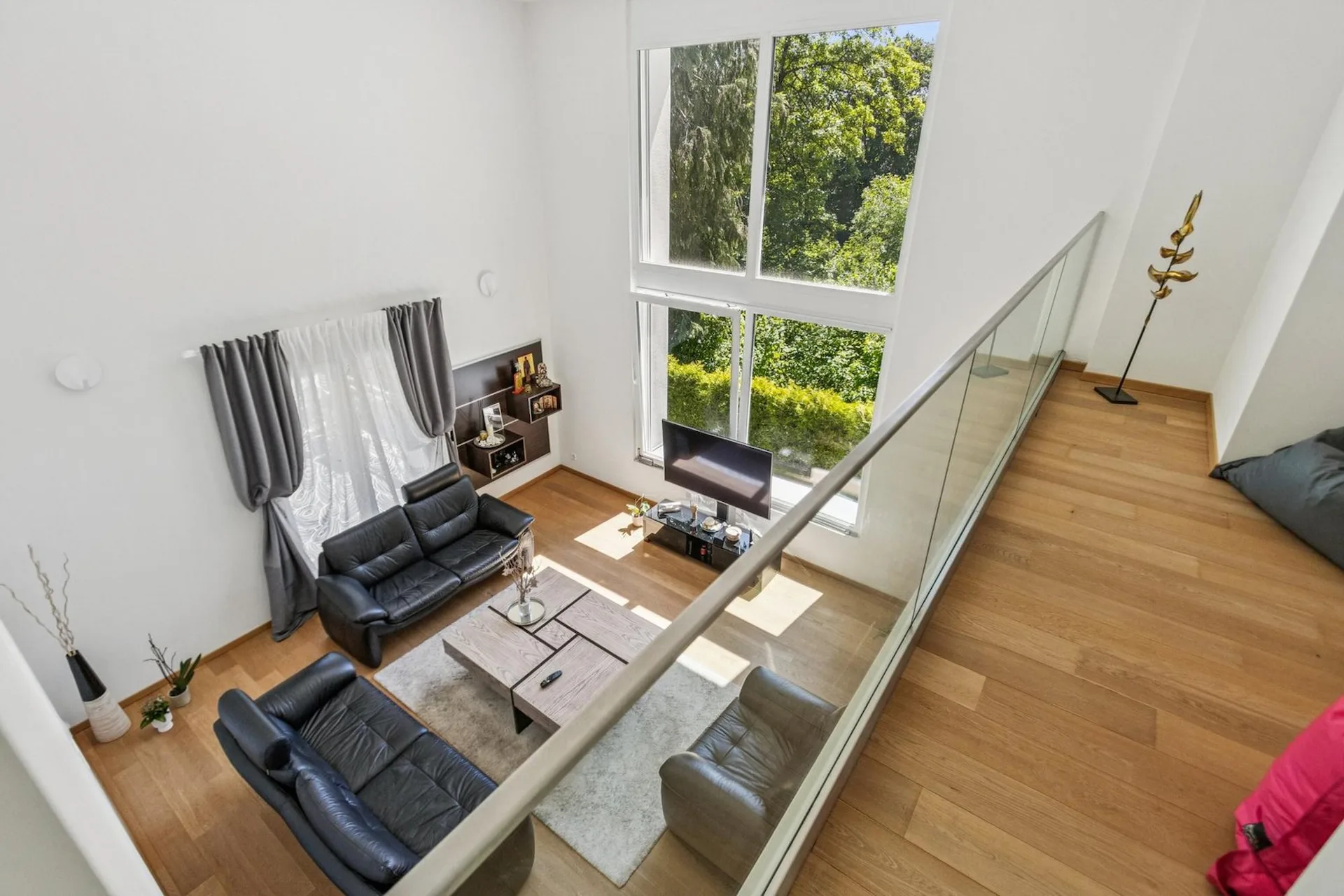 Einzigartige contemporary Villa im Herzen von Epalinges