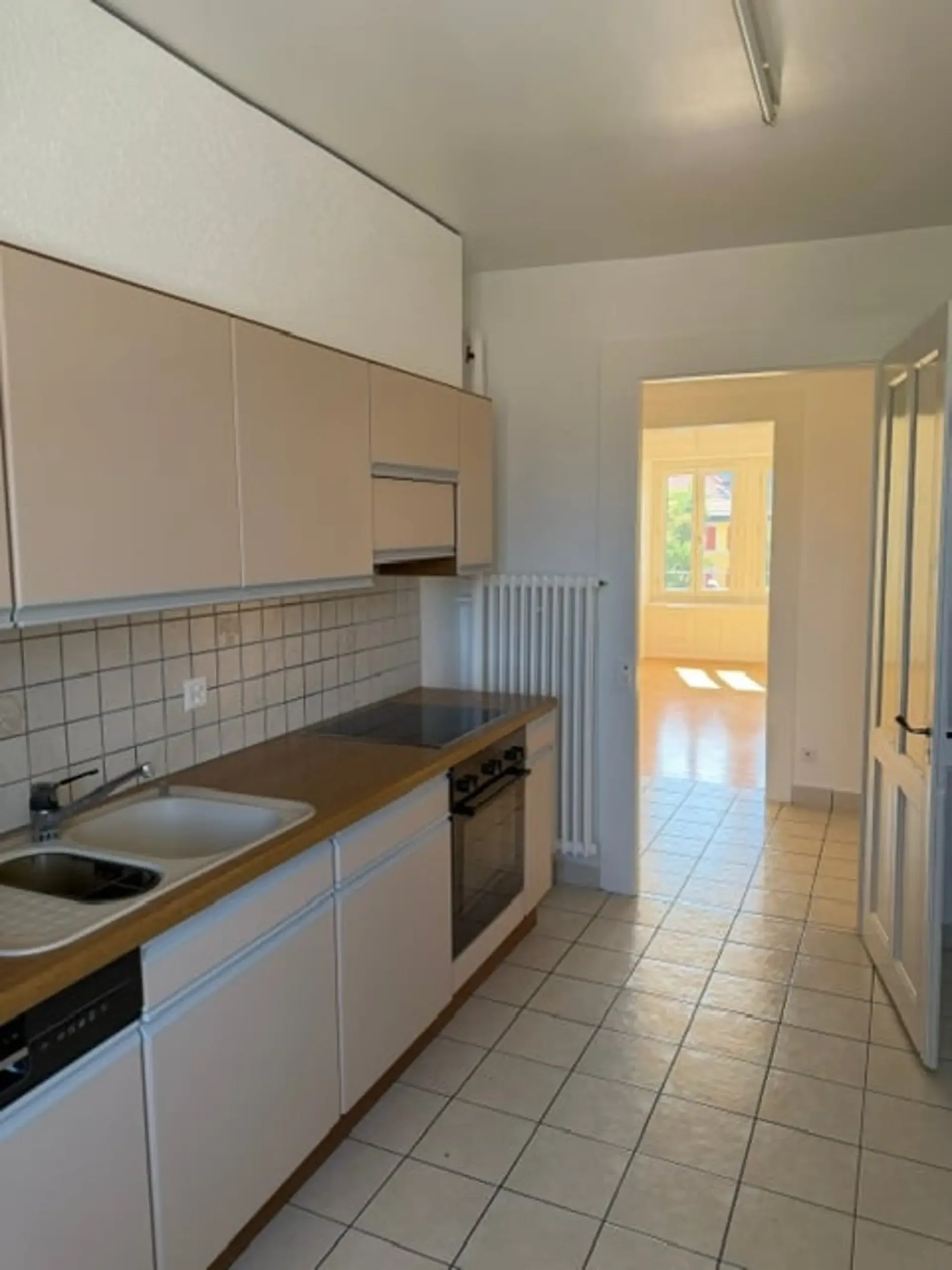 Schönes Apartment mit 4 Zimmern im 4. Stock – La Chaux-de-Fonds