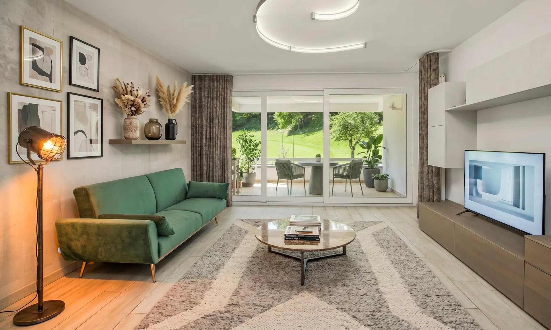 KAUFEN ODER MIESEN - MODERNES 3.5 ZIMMER APARTMENT MIT TERRASSE IN CARONA