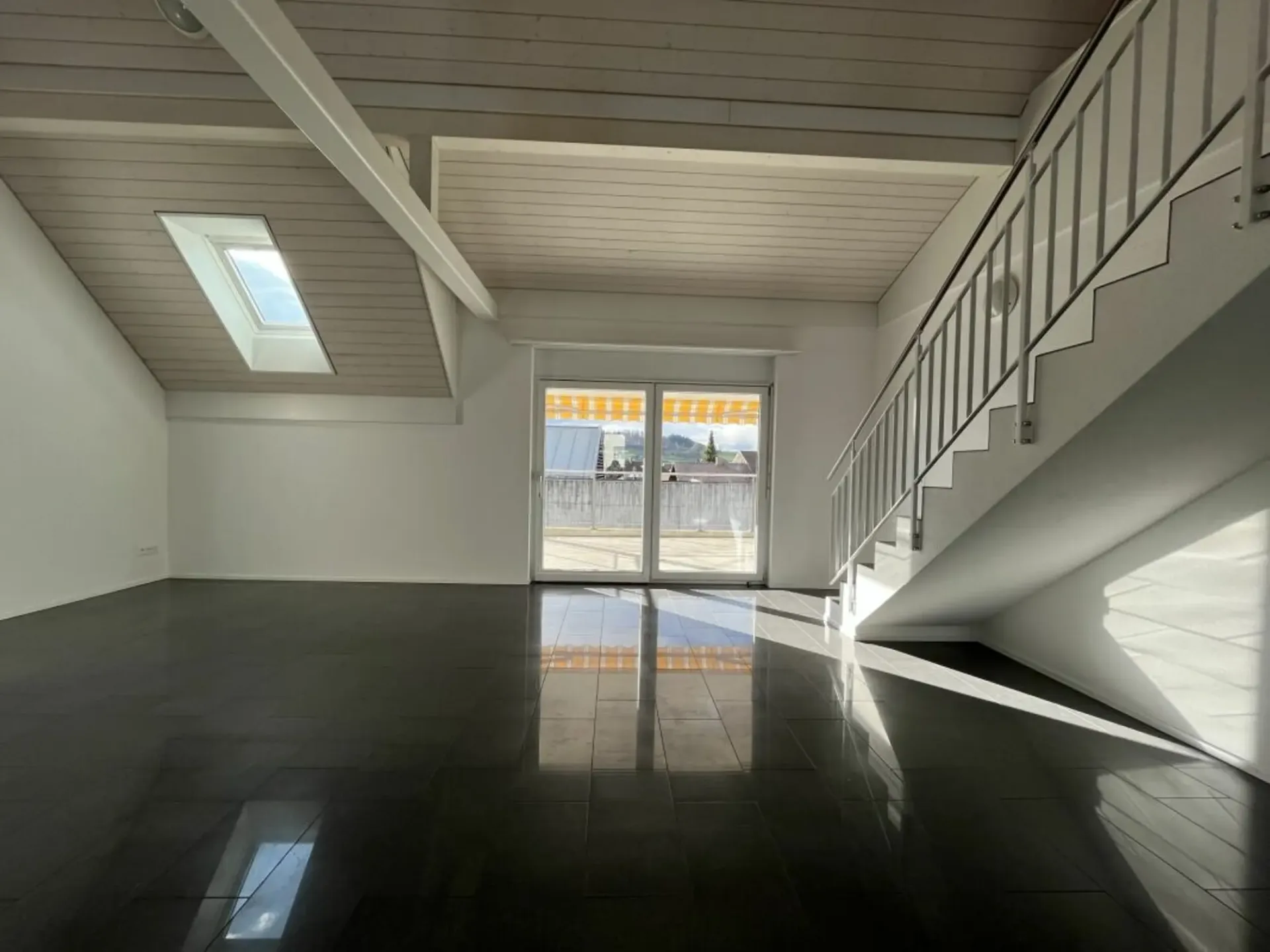 Helle und charmante 5.5-Zimmer-Dachwohnung