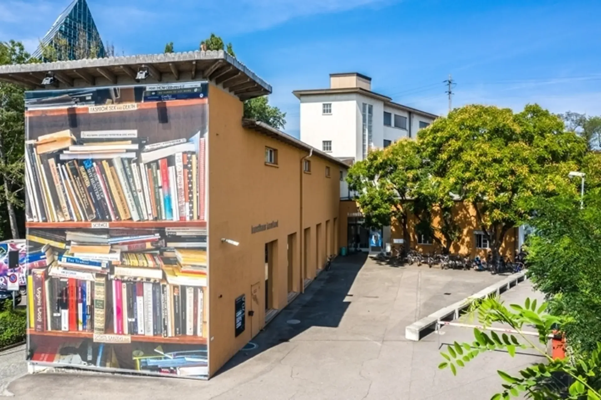 235 m2 Spazio Commerciale (Uso Intermedio)