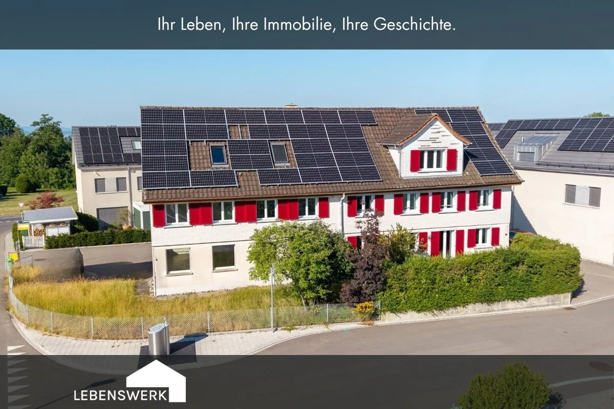 Zwei Hausteile. Raum für Wohnen, Arbeiten und Vermietung in Dettighofe