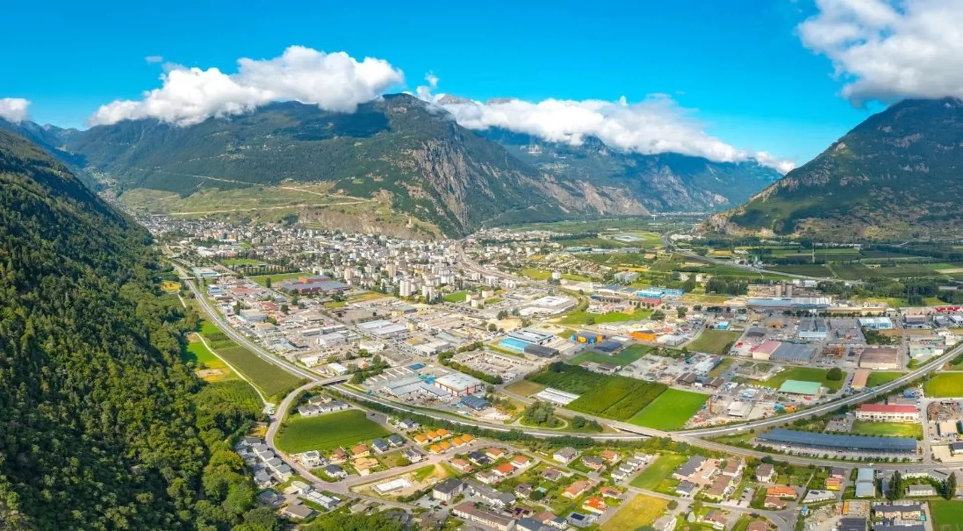 Martigny: Grundstück für tertiäre Entwicklung und