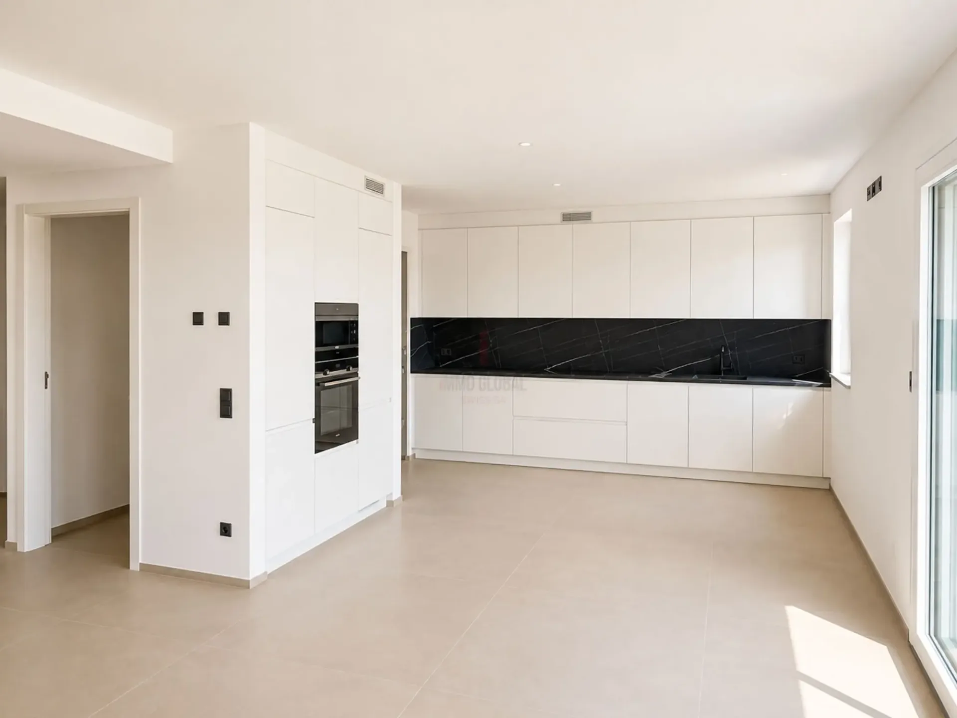 Exklusive 4.5-Zimmer-Wohnung mit Balkon in renovierter Residenz