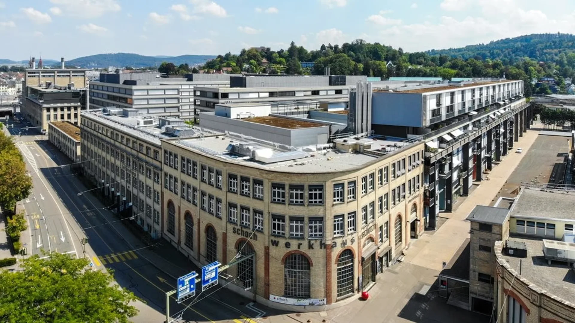 Centrally located in the Sulzer area: 101 m2 storage space