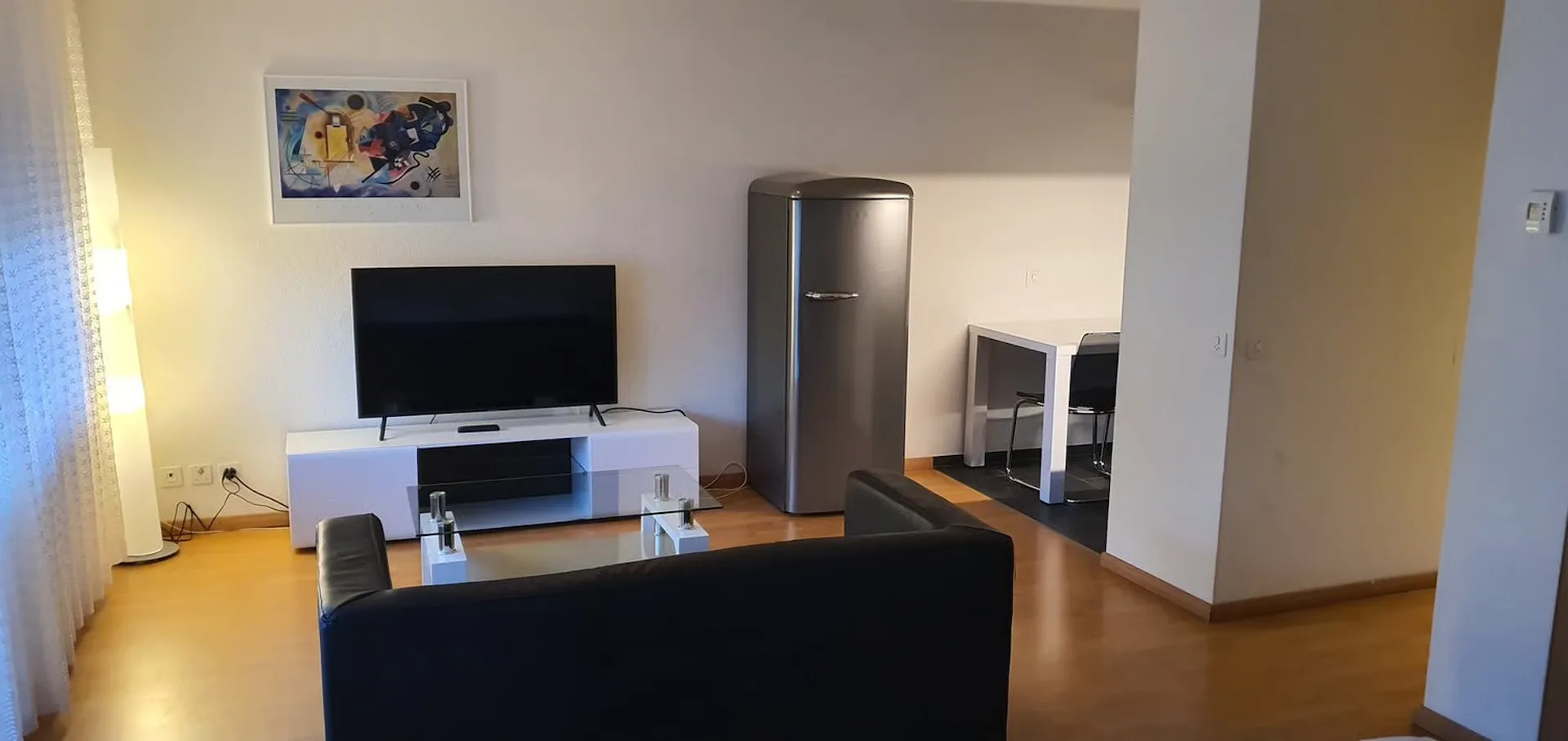 Wohnung mit Möbeln, 1 Zimmer im Herzen von Biel
