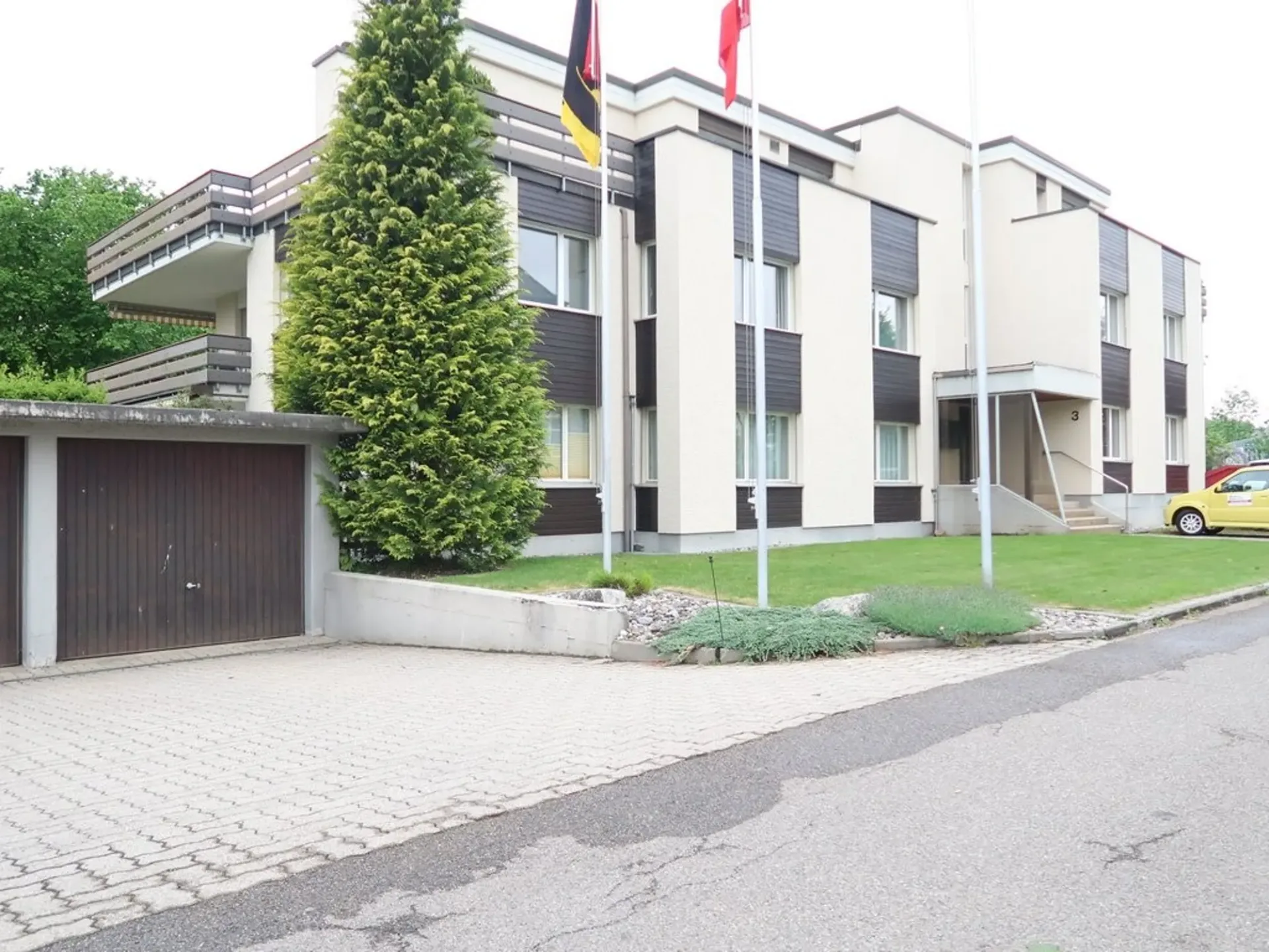 Traumwohnung mit grossem Garten, Wintergarten und Terrassen in Muri