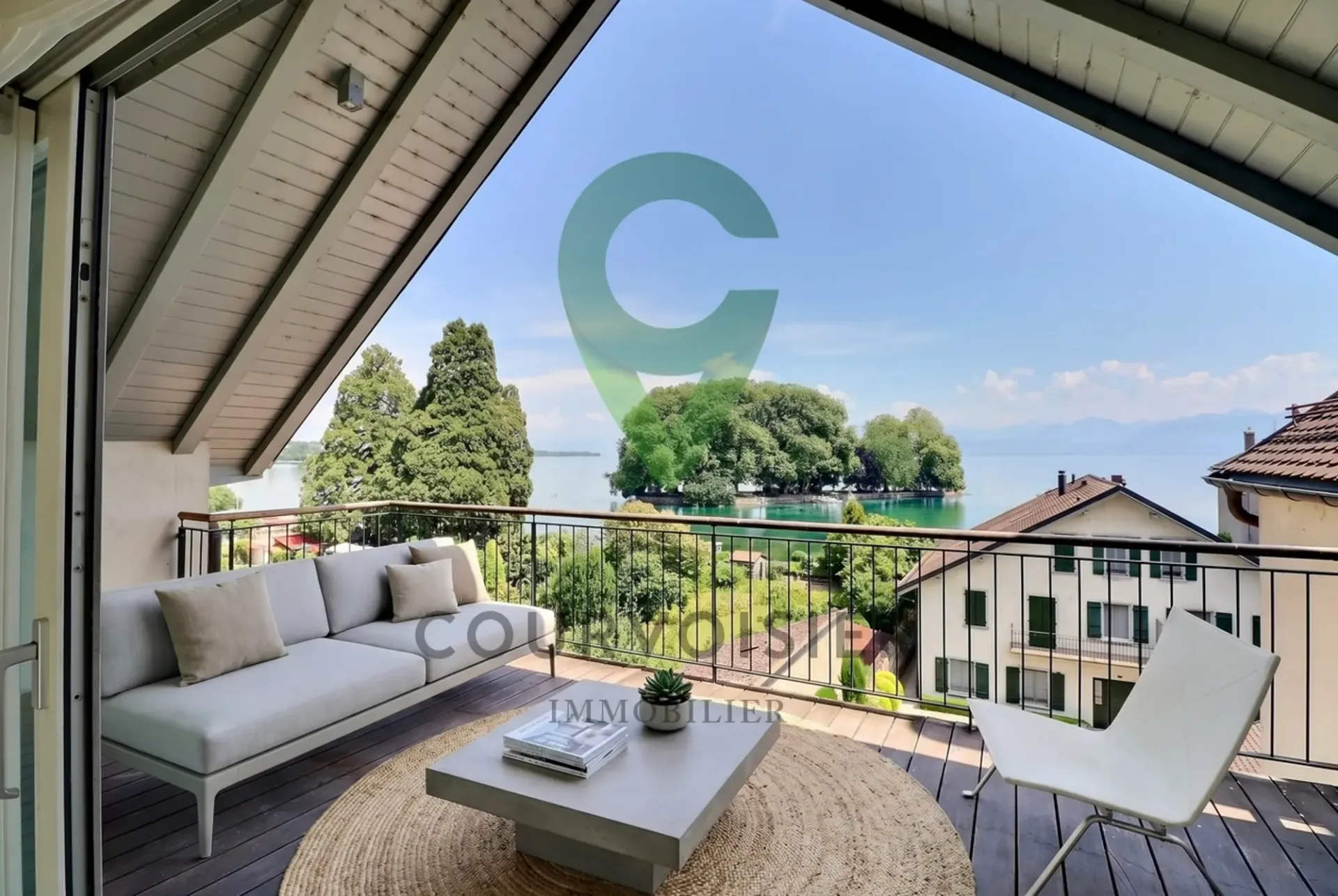 Prachtiges Duplex mit herrlicher Aussicht auf den See und die Alpen