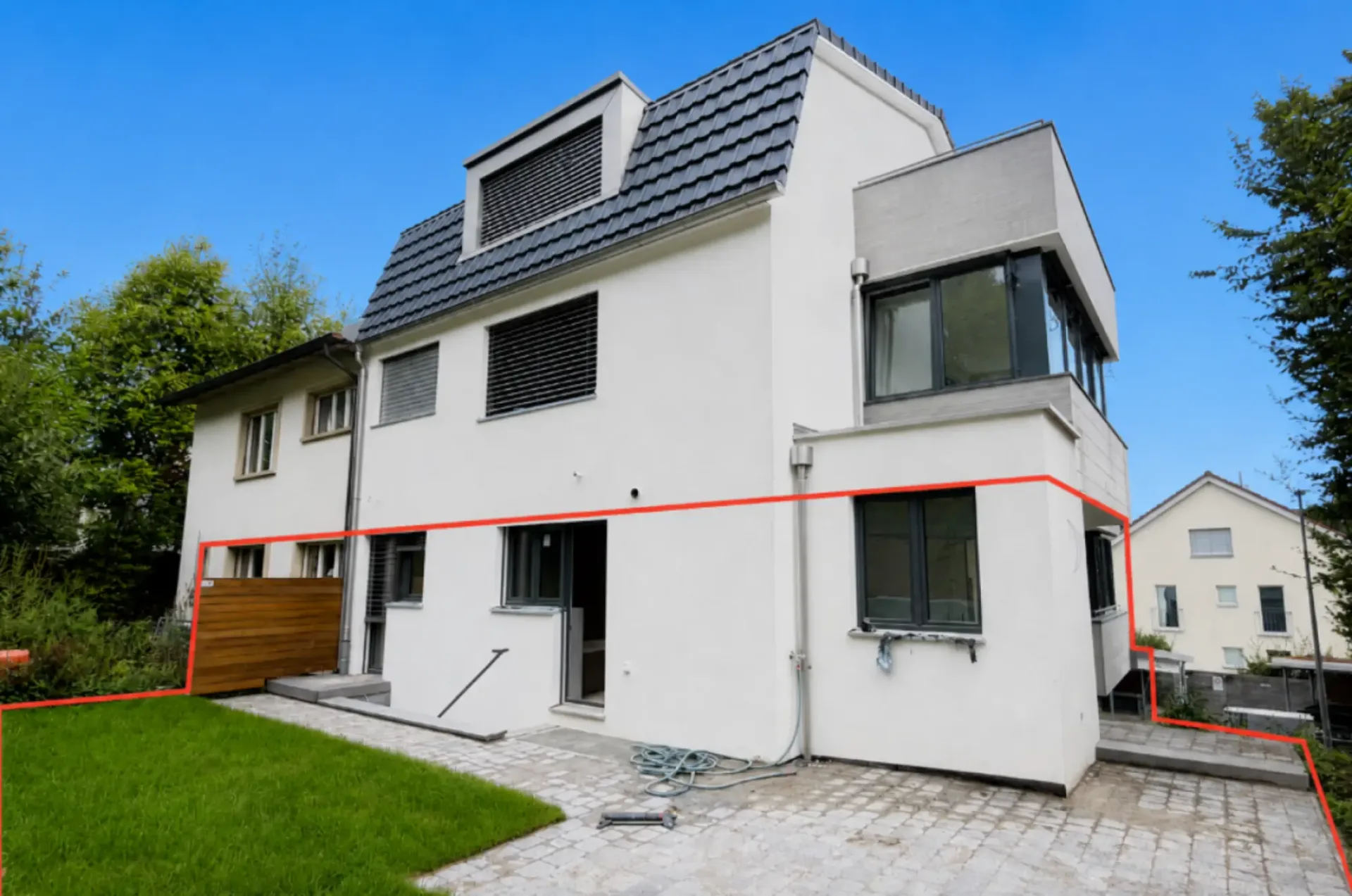 Neu ausgebaute 3.5-Zimmer-Wohnung inklusive 1 PP  in Oberwil