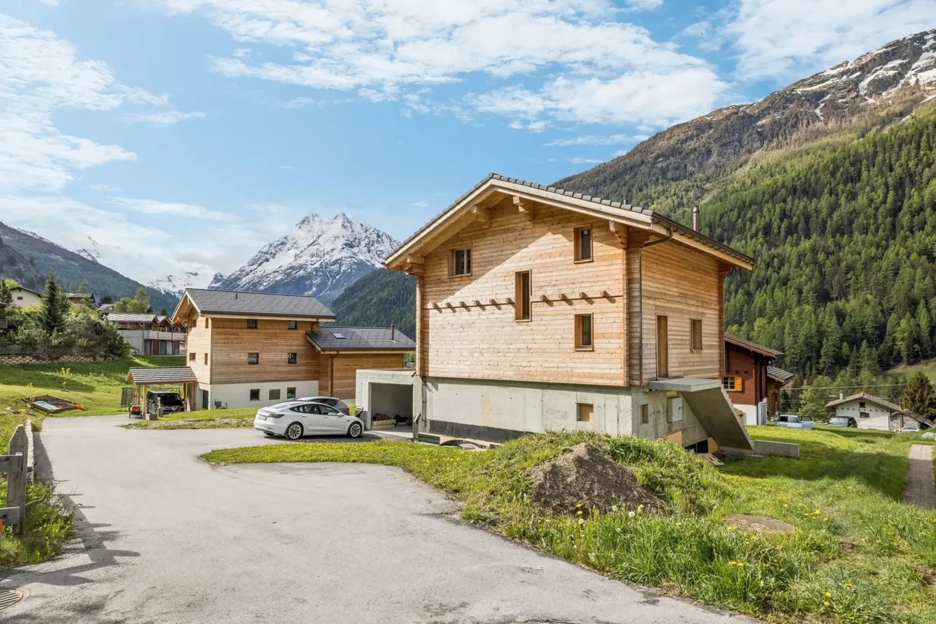 Elegantes Chalet im Bau mit maßgeschneiderten Ausführungen in Evolène