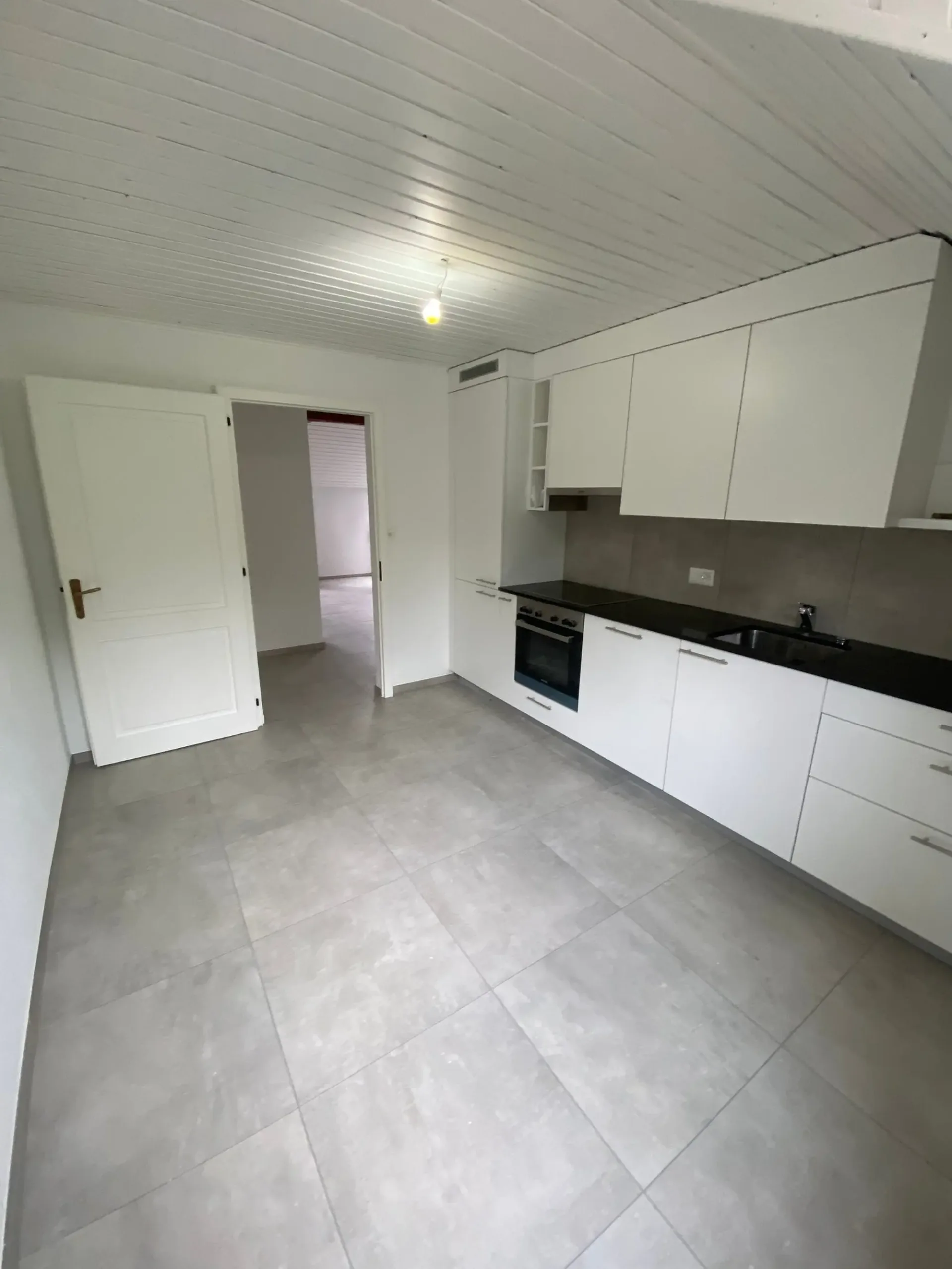 Charmanter Duplex mit 4 Zimmern in Couvet