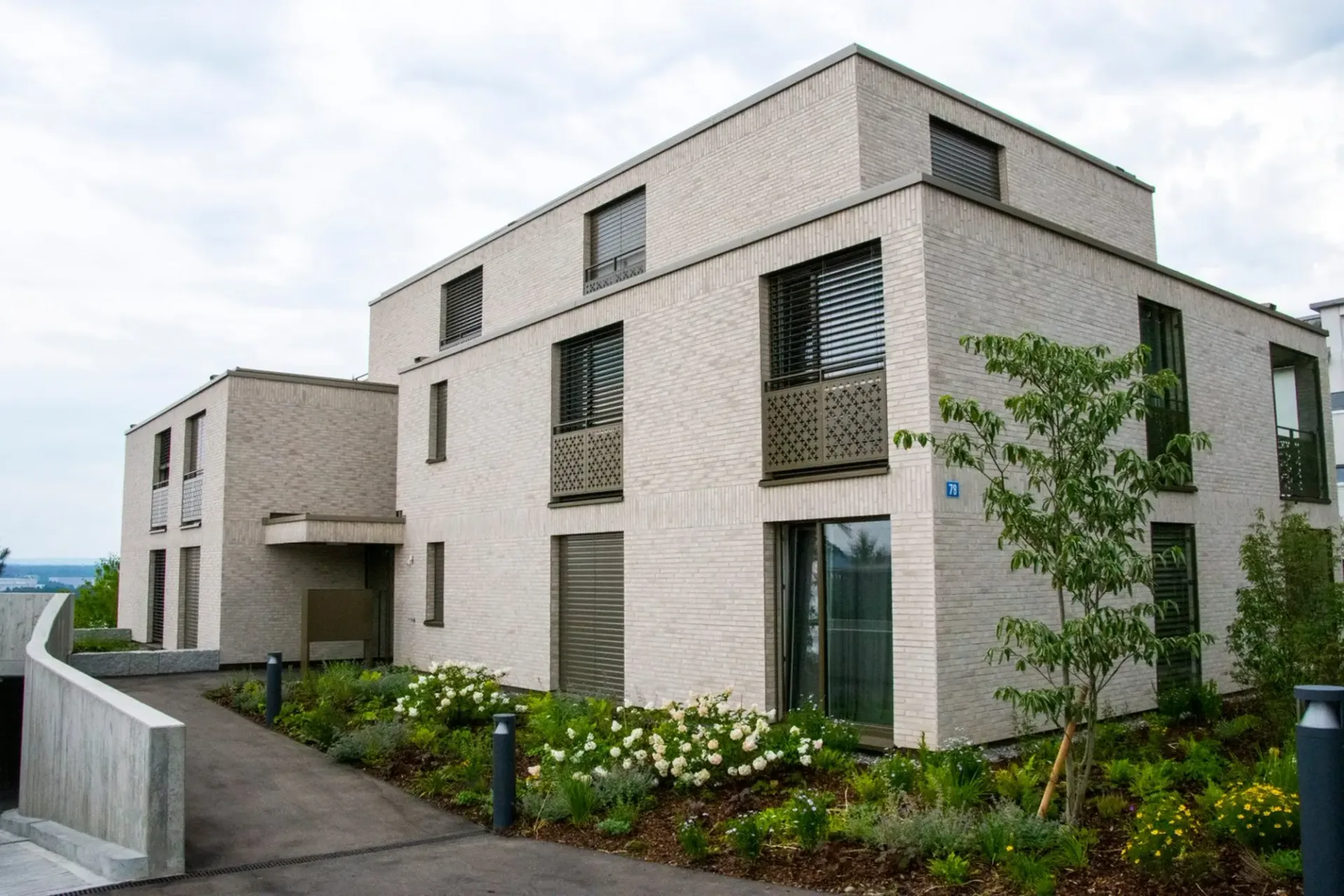 Wunderschöne 3.5-Zimmer-Gartenwohnung in Rümlang – stilvoller Neubau mit hohem Wohnkomfort