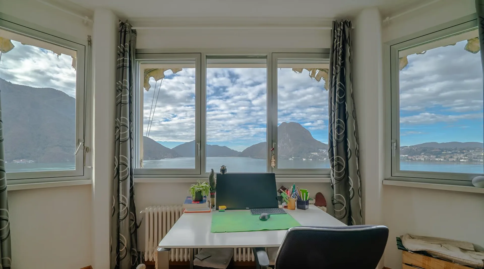Bright apartment with lake view in Lugano-Castagnola