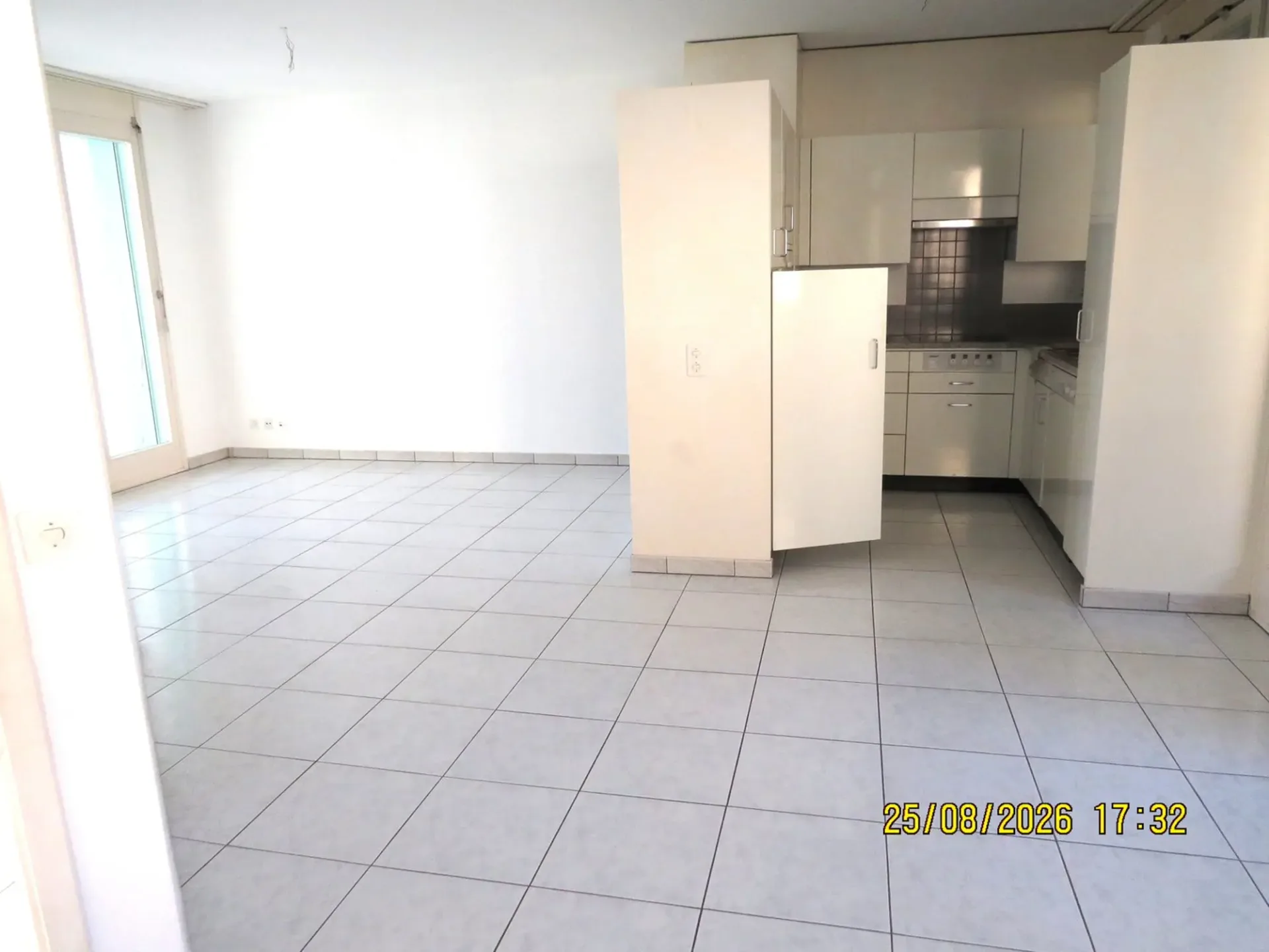 Helles 2.5-Zimmer-Apartment mit Balkon in Melano, Val Mara
