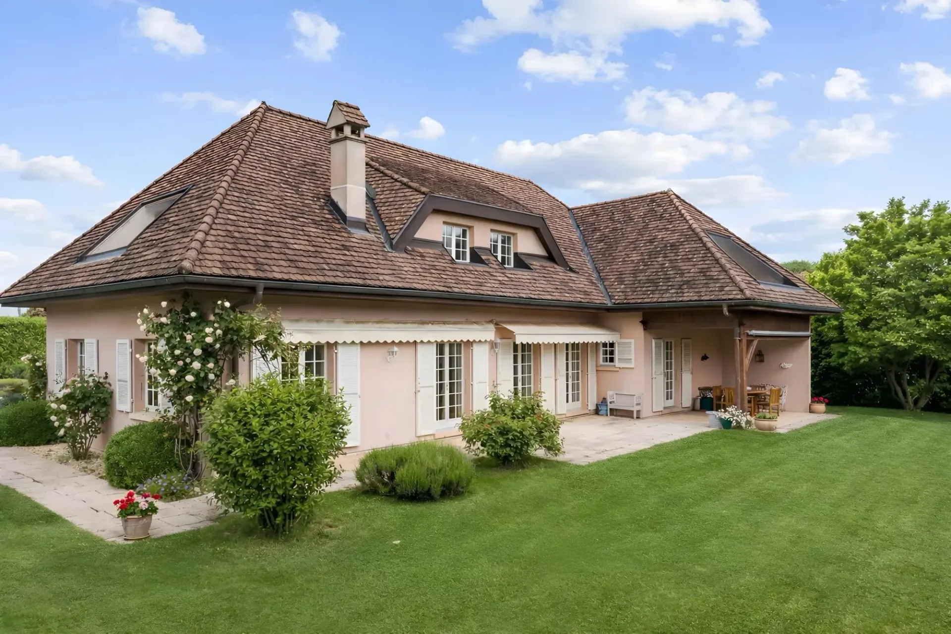 Einzigartiges Einfamilienhaus in der Nähe von Geschäften