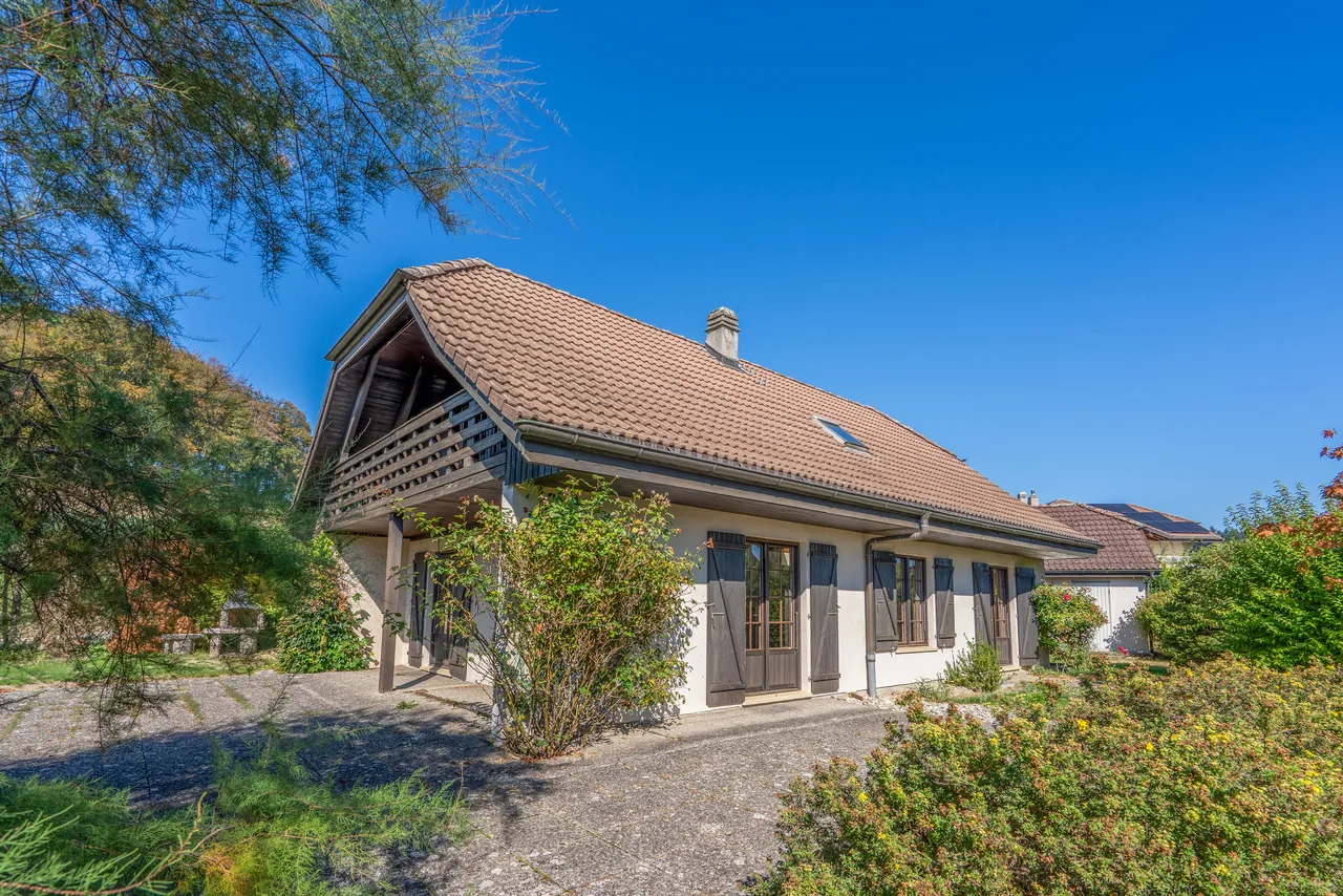 Charmante maison aux portes de Lausanne, en bordure de zone agricole