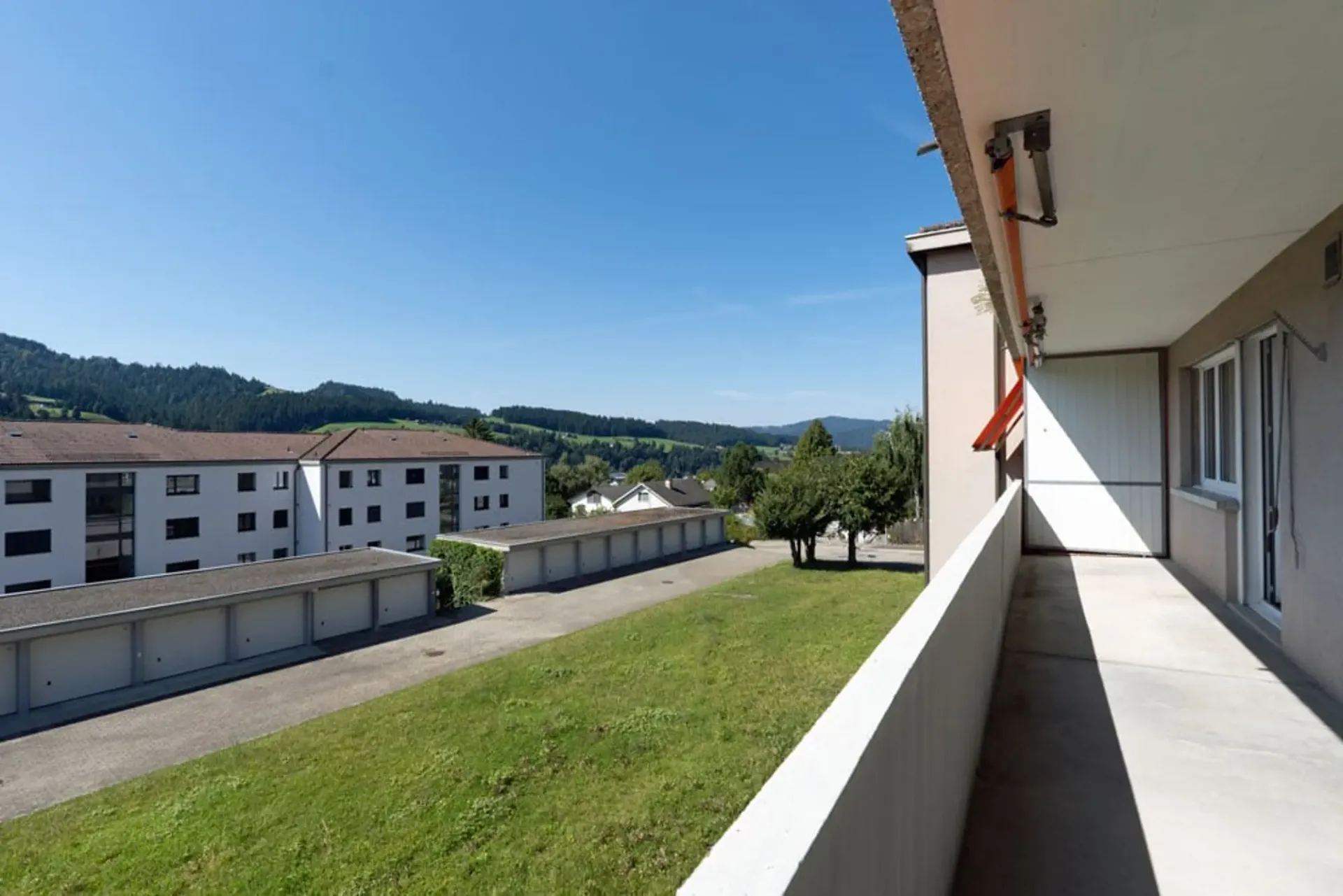 2.5-Zimmer-Wohnung mit Balkon und schöner Aussicht