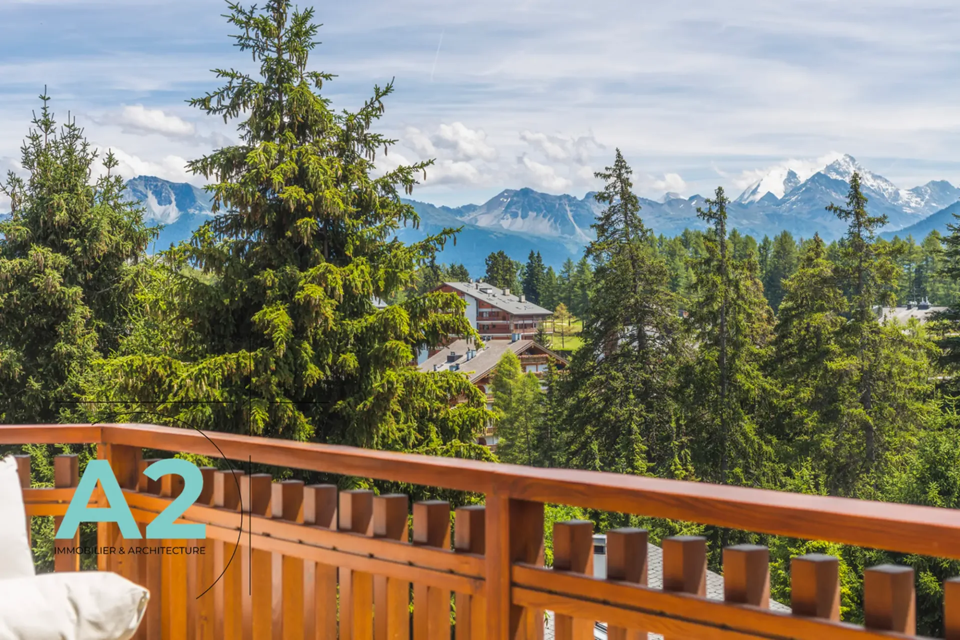 APPARTEMENT ENTIÈREMENT RÉNOVÉ EN LOCATION SEMAINE