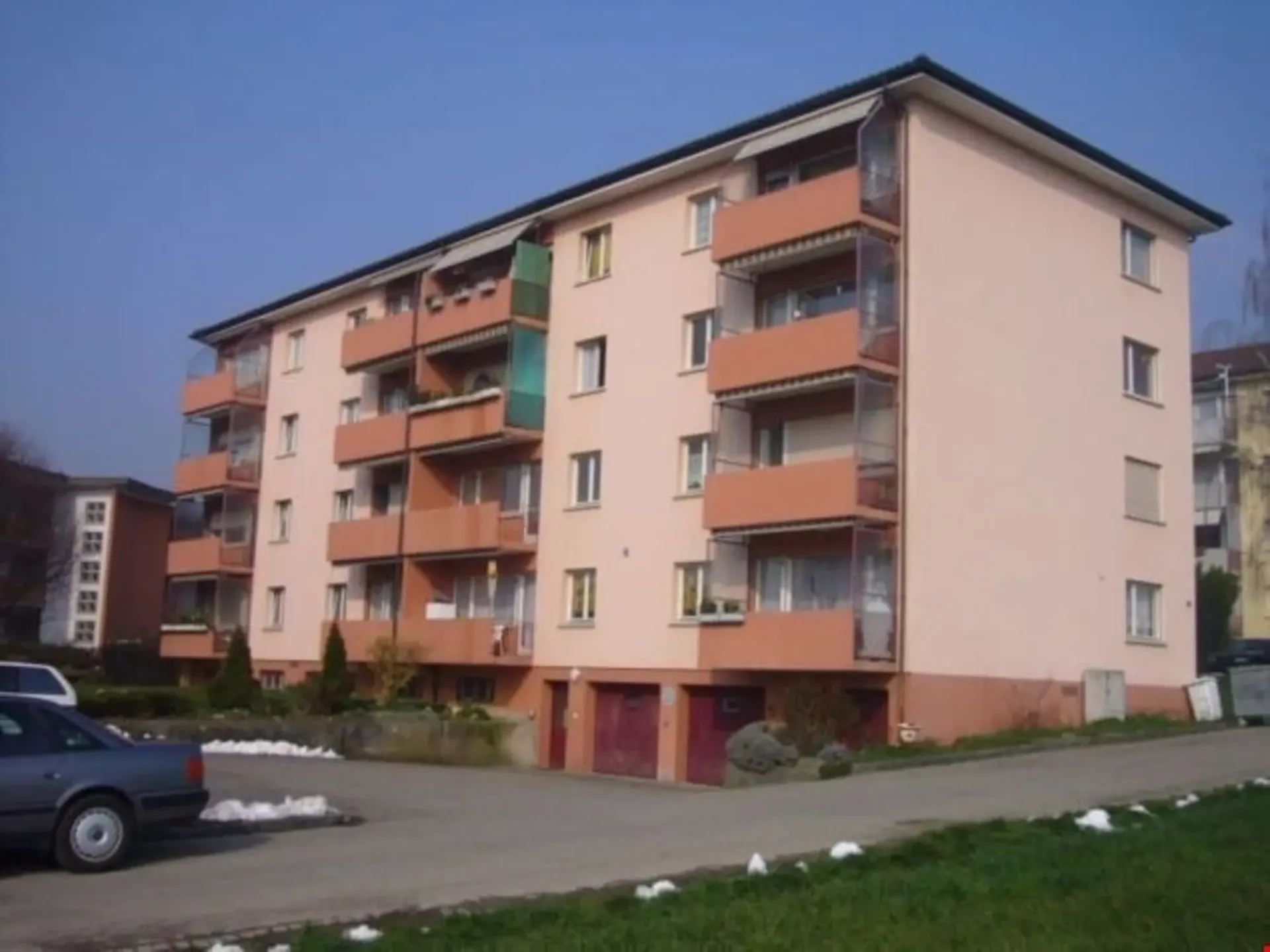 Helle 4-Zimmer-Wohnung mit Balkon in Grenchen