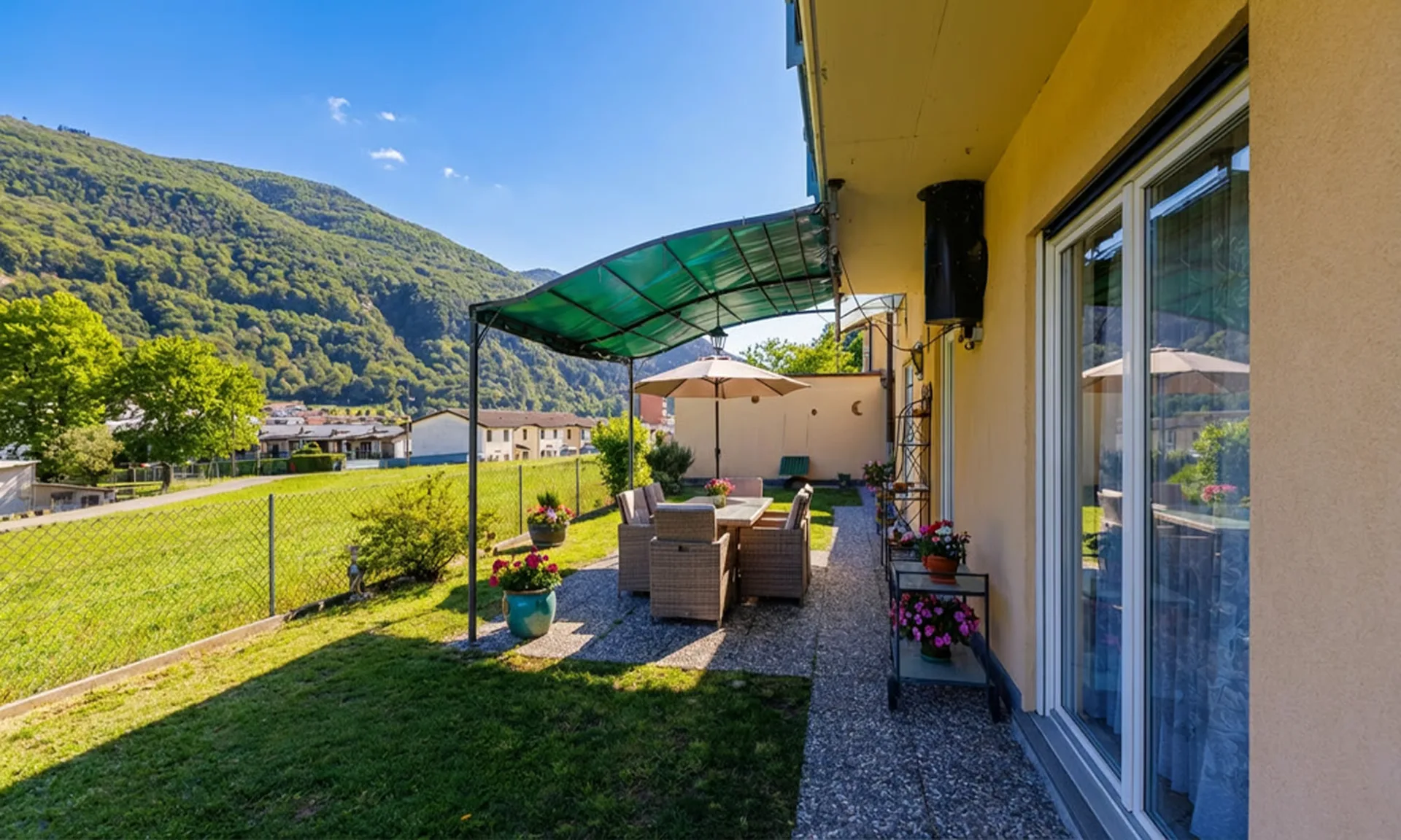CASA 5.5 LOCALI CON GIARDINO E VISTA APERTA A BARBENGO