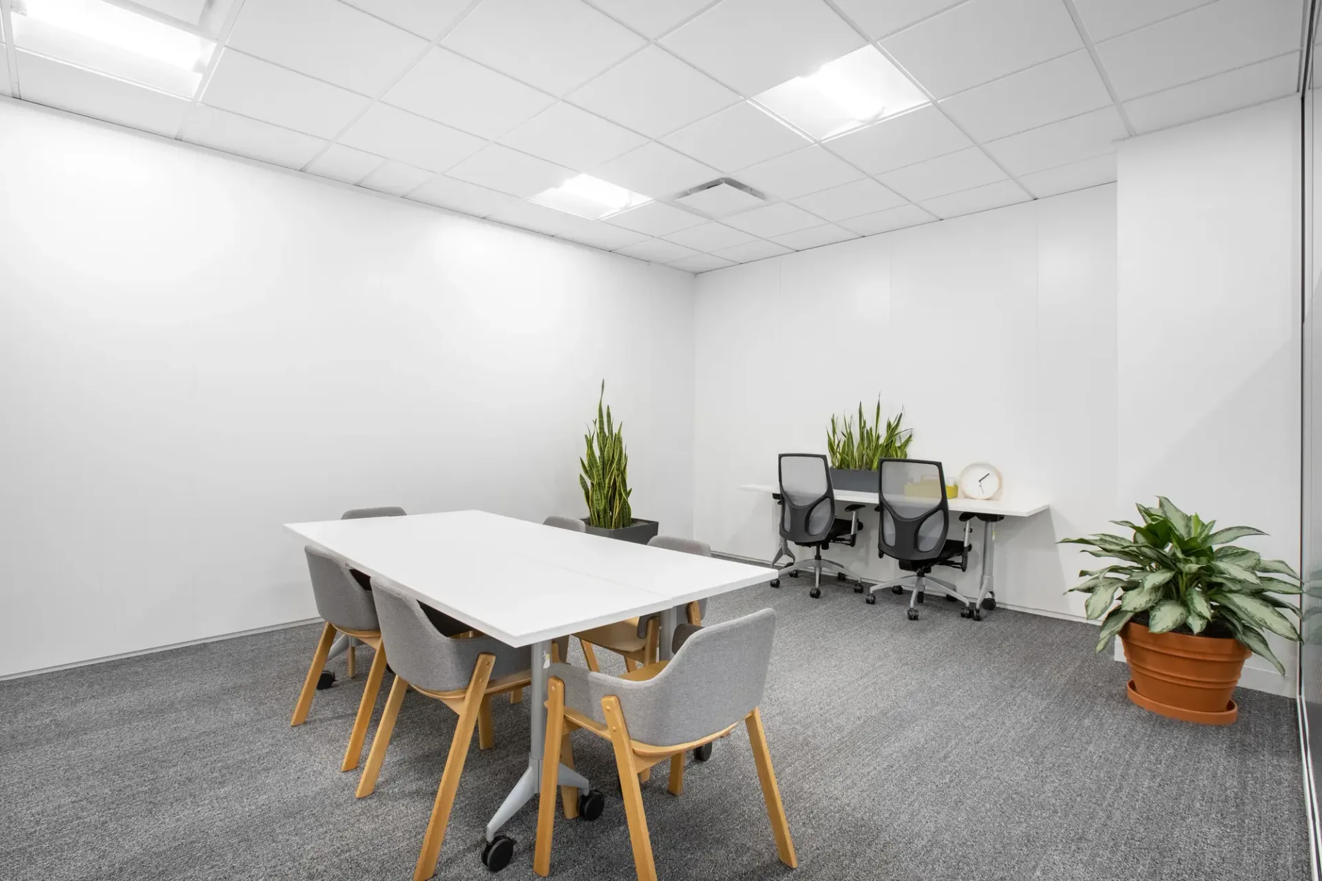 Büro mit Ausstattung in Spaces Quartier de l'Étang