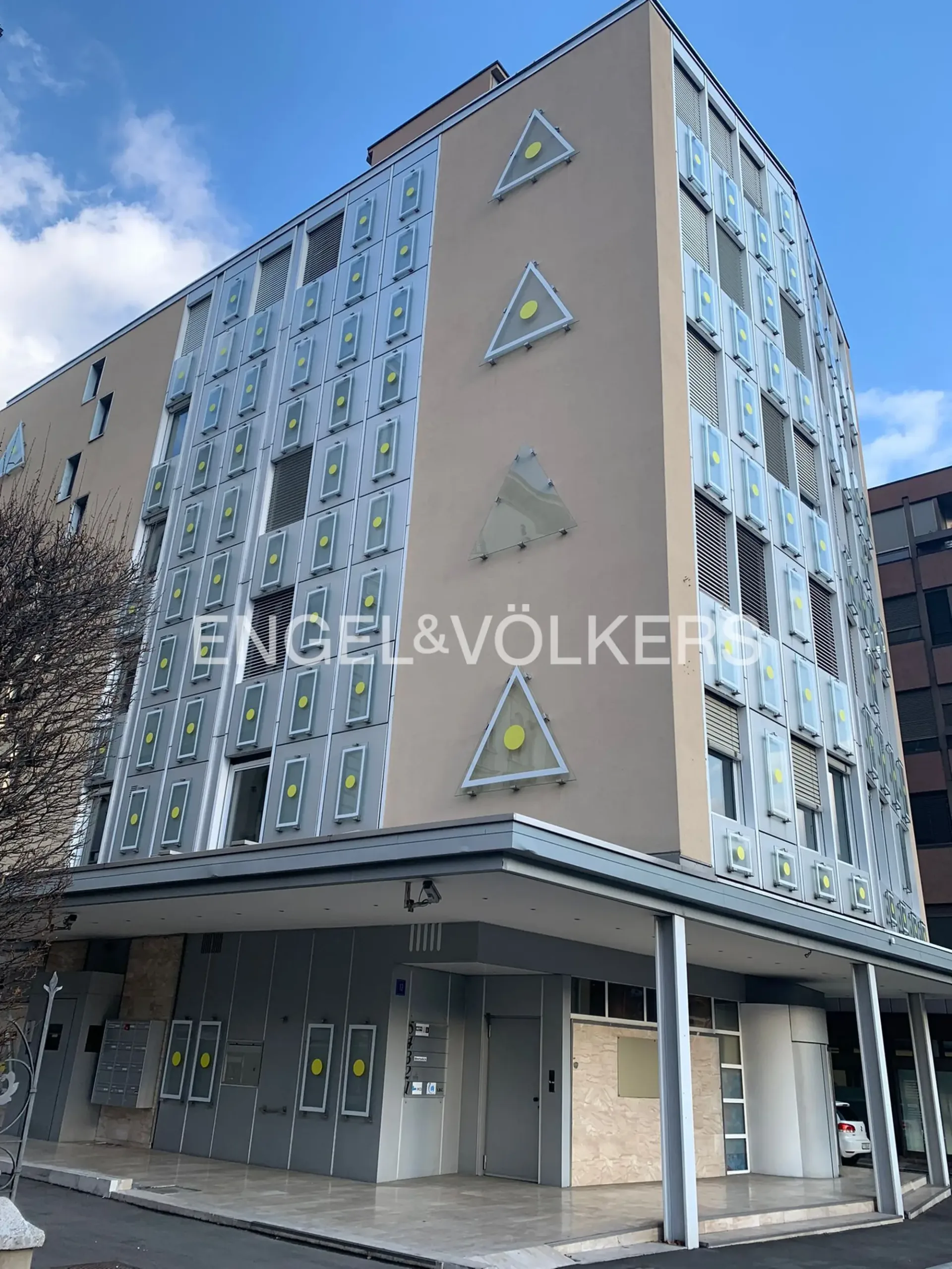 Palazzina per uffici/ Bu?rogebäude