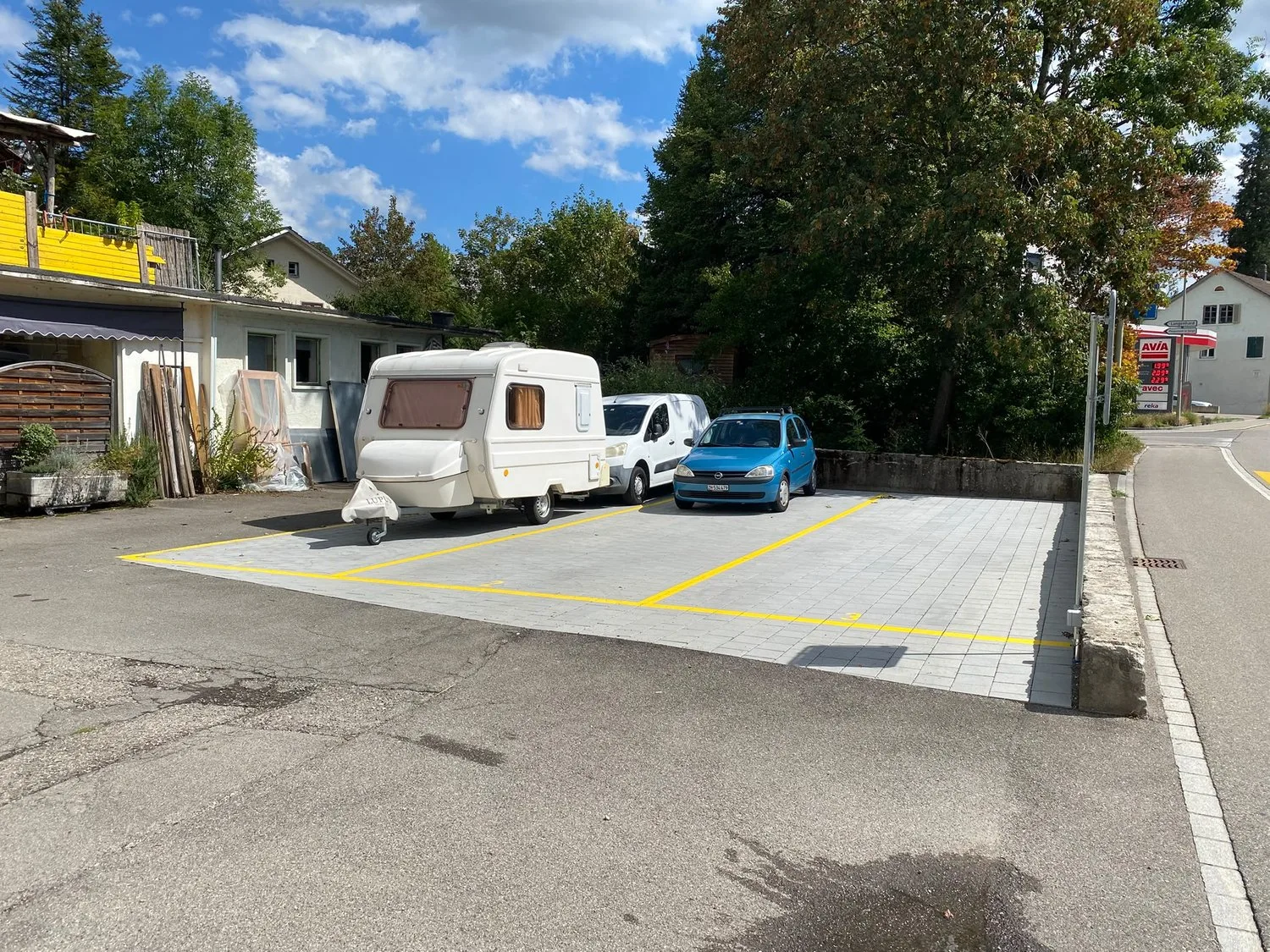 zentraler Doppelparkplatz in Rikon