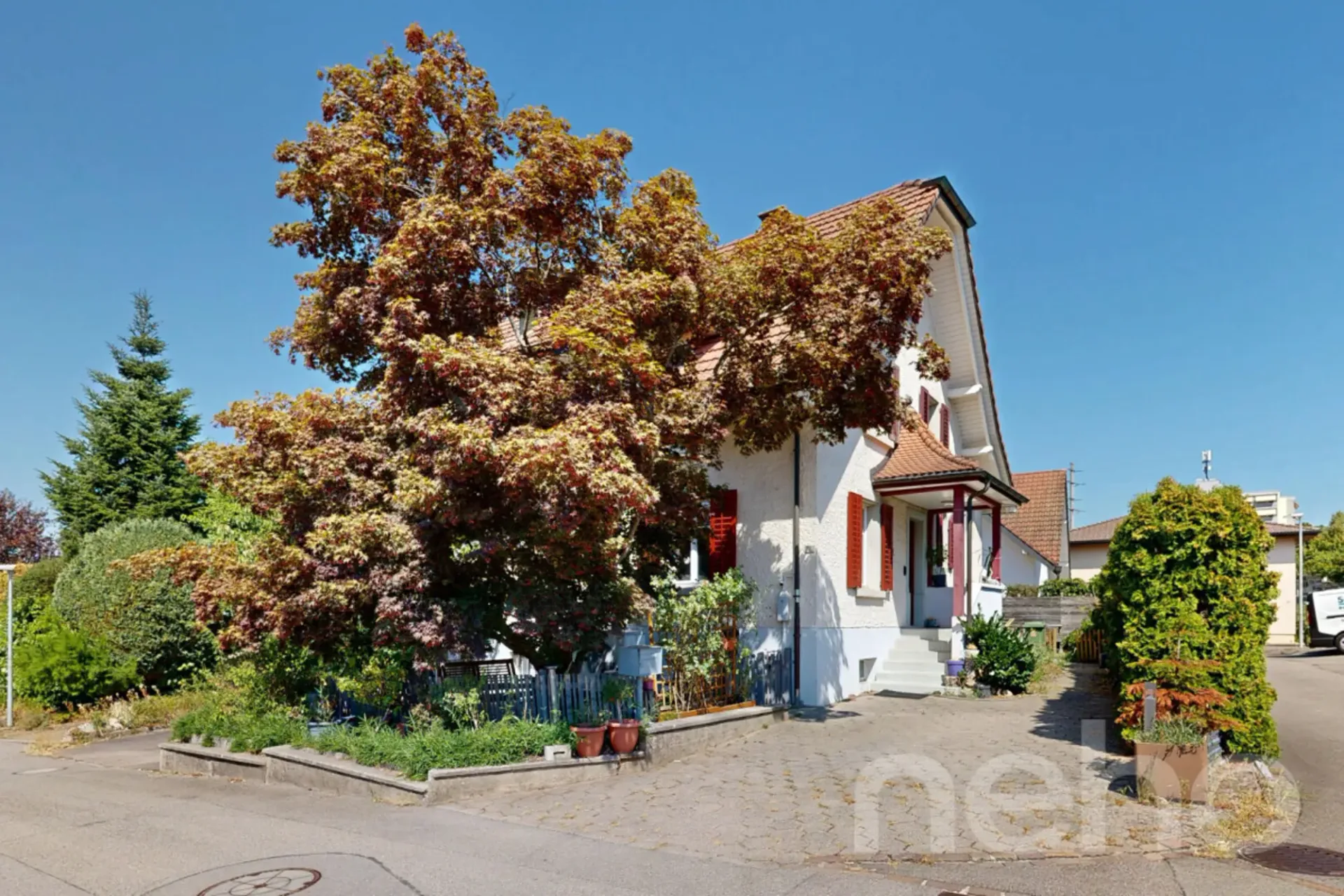 Casa familiare affascinante di 5,5 locali con locali aggiuntivi
