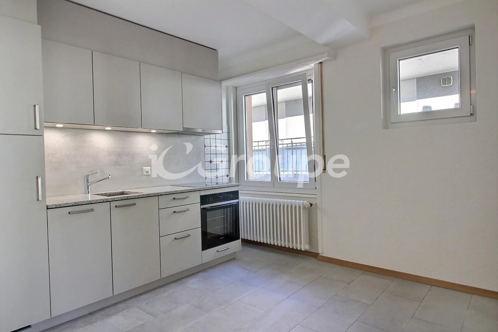 Eine 2.5-Zimmer-Wohnung zur Miete in Sion renoviert.