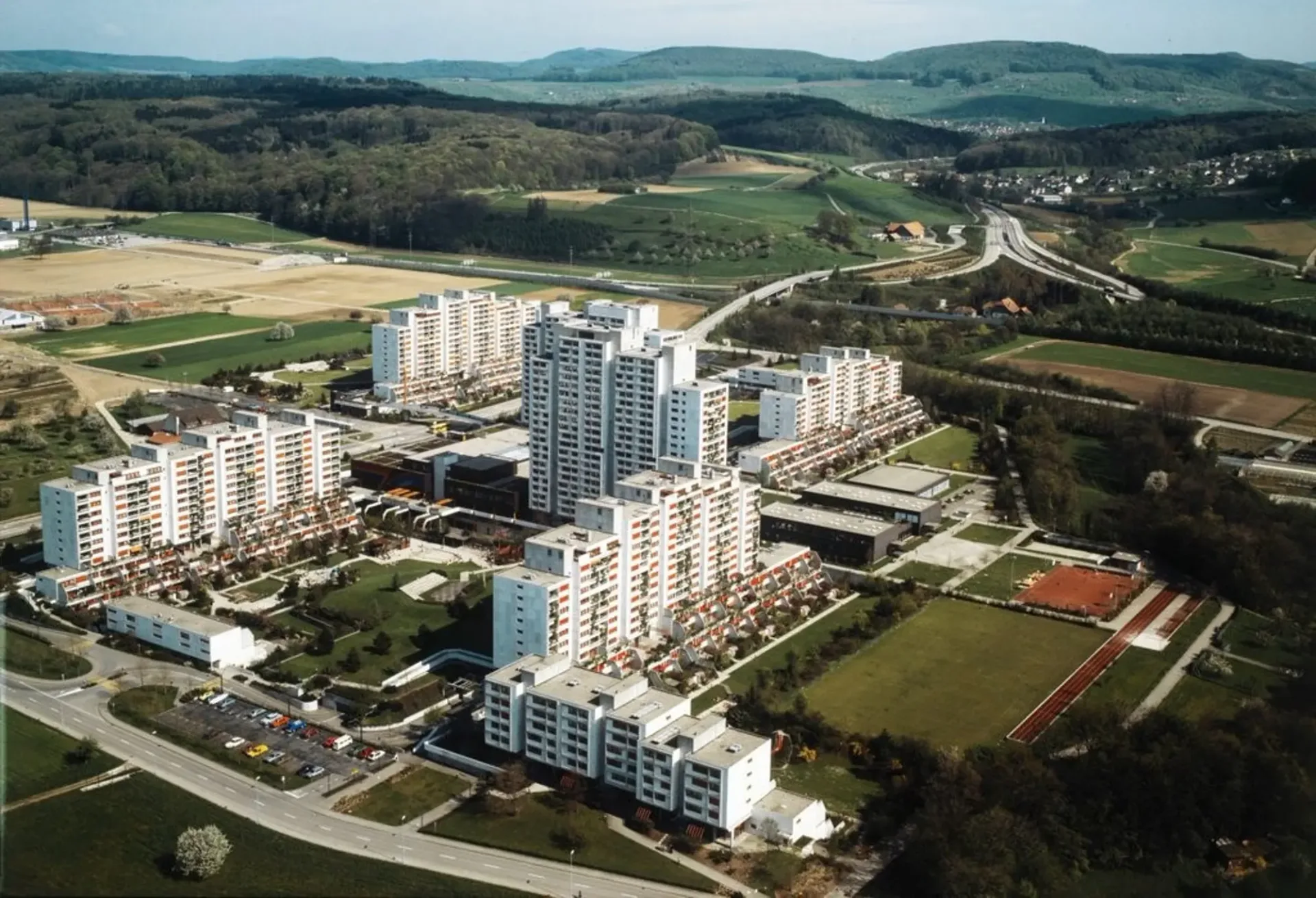 Dein neues Zuhause mit Weitblick - 4.5 Zimmer im 19. OG der Liebrüti