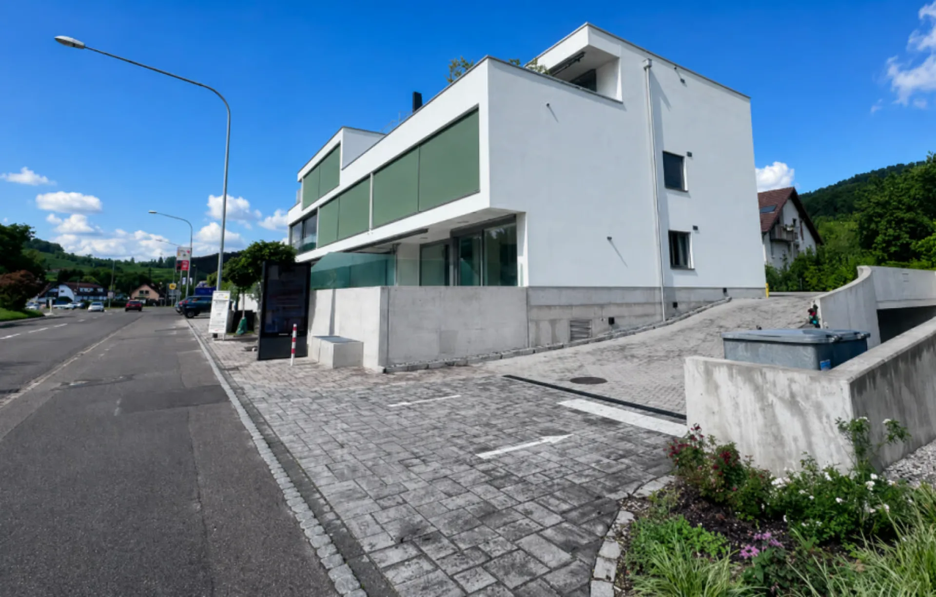 Moderne 3.5-Zimmer-Attikawohnung mit 66 m² Terrasse