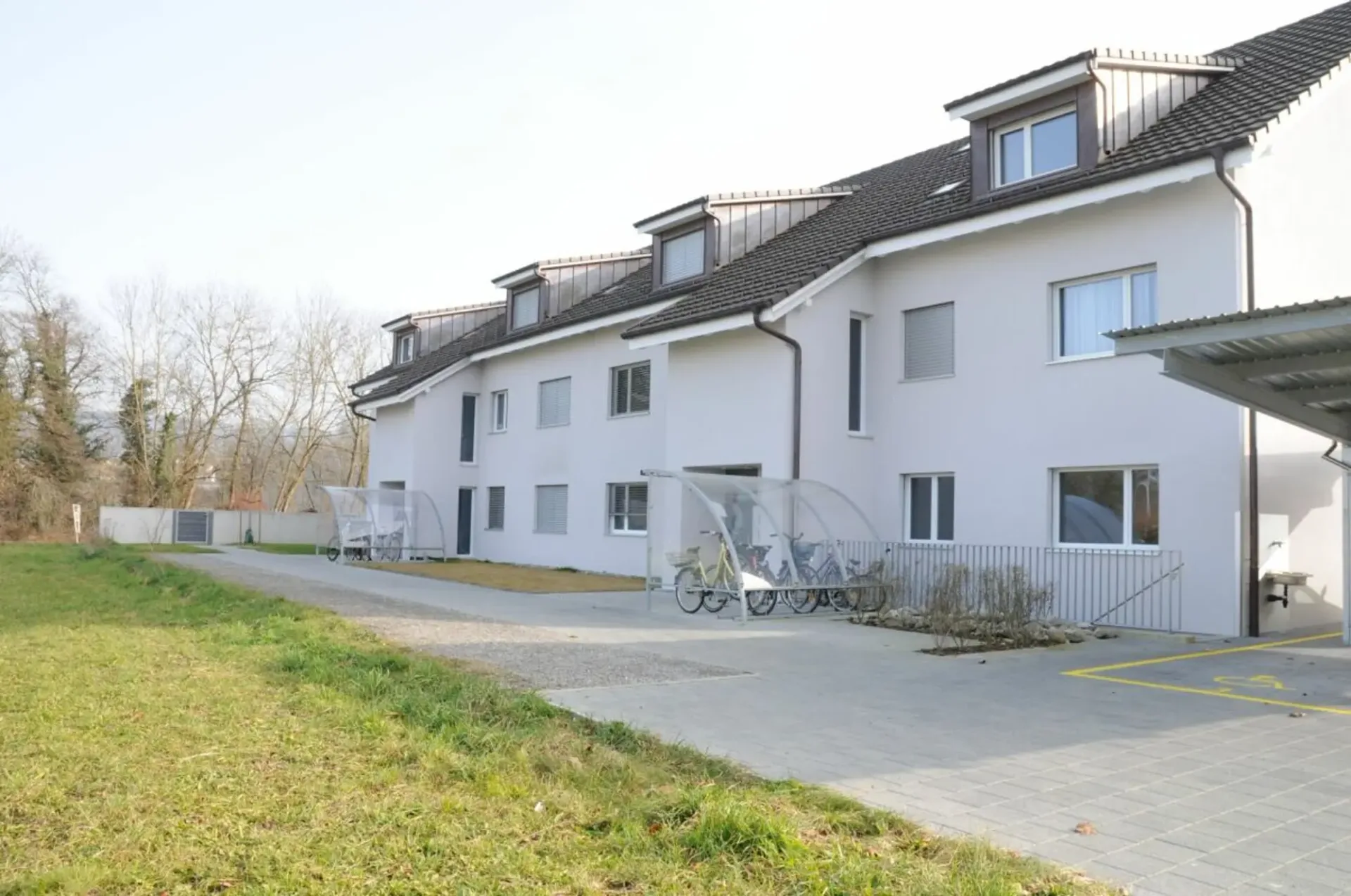 Wunderschöne 2.5 Zimmer-Attikawohnung- Ihr neues Zuhause!