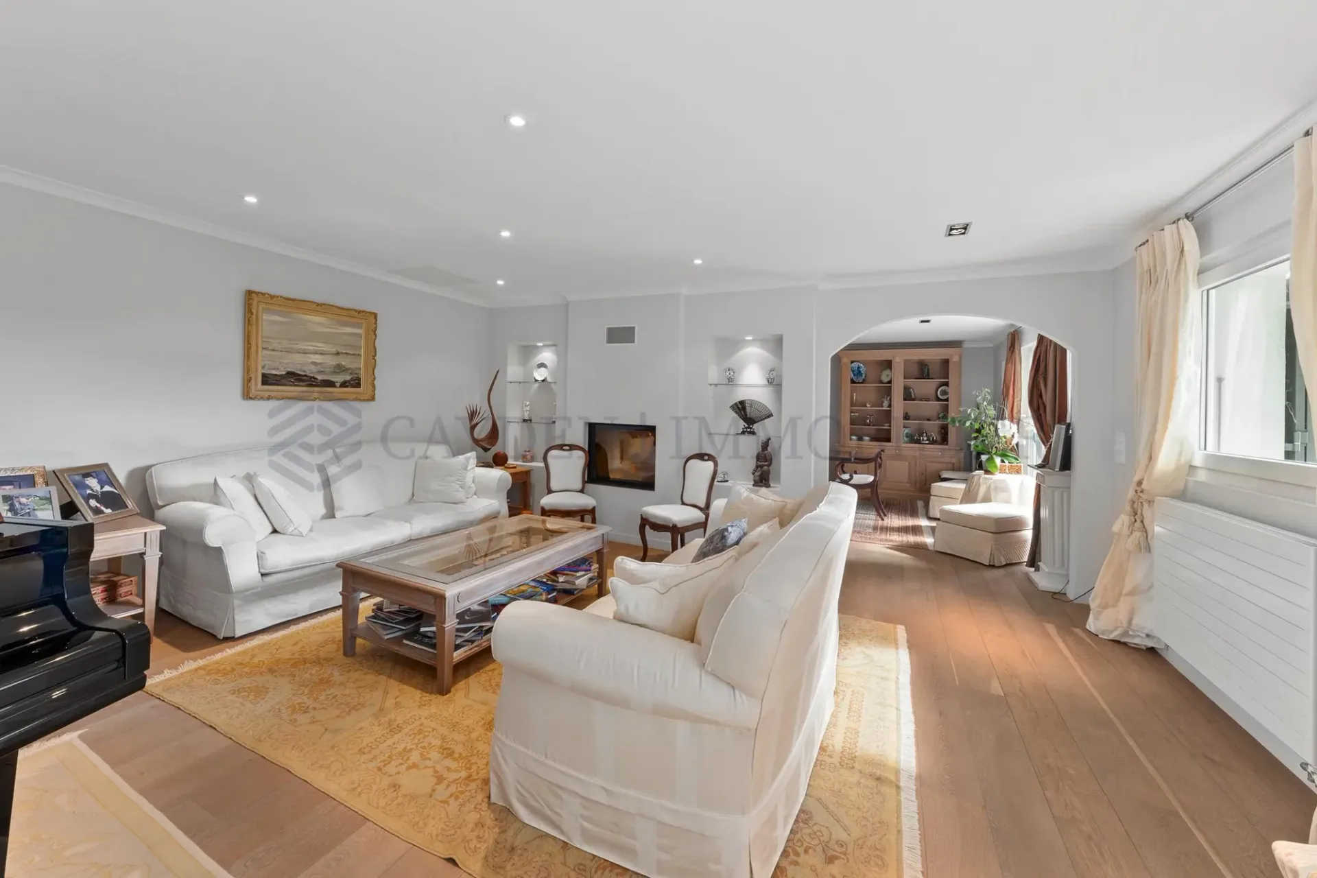 Große, vollständig renovierte Villa
