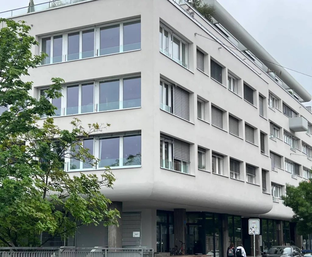 3.5-room apartment with balcony directly on the Rhine