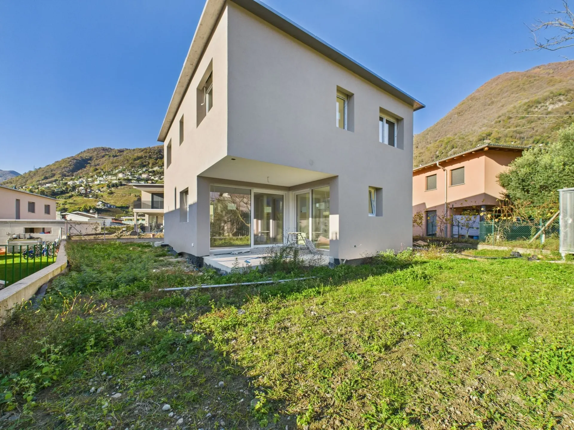 Maison unifamiliale moderne à Cugnasco-Gerra - 4,5 pièces Nouvelle construction