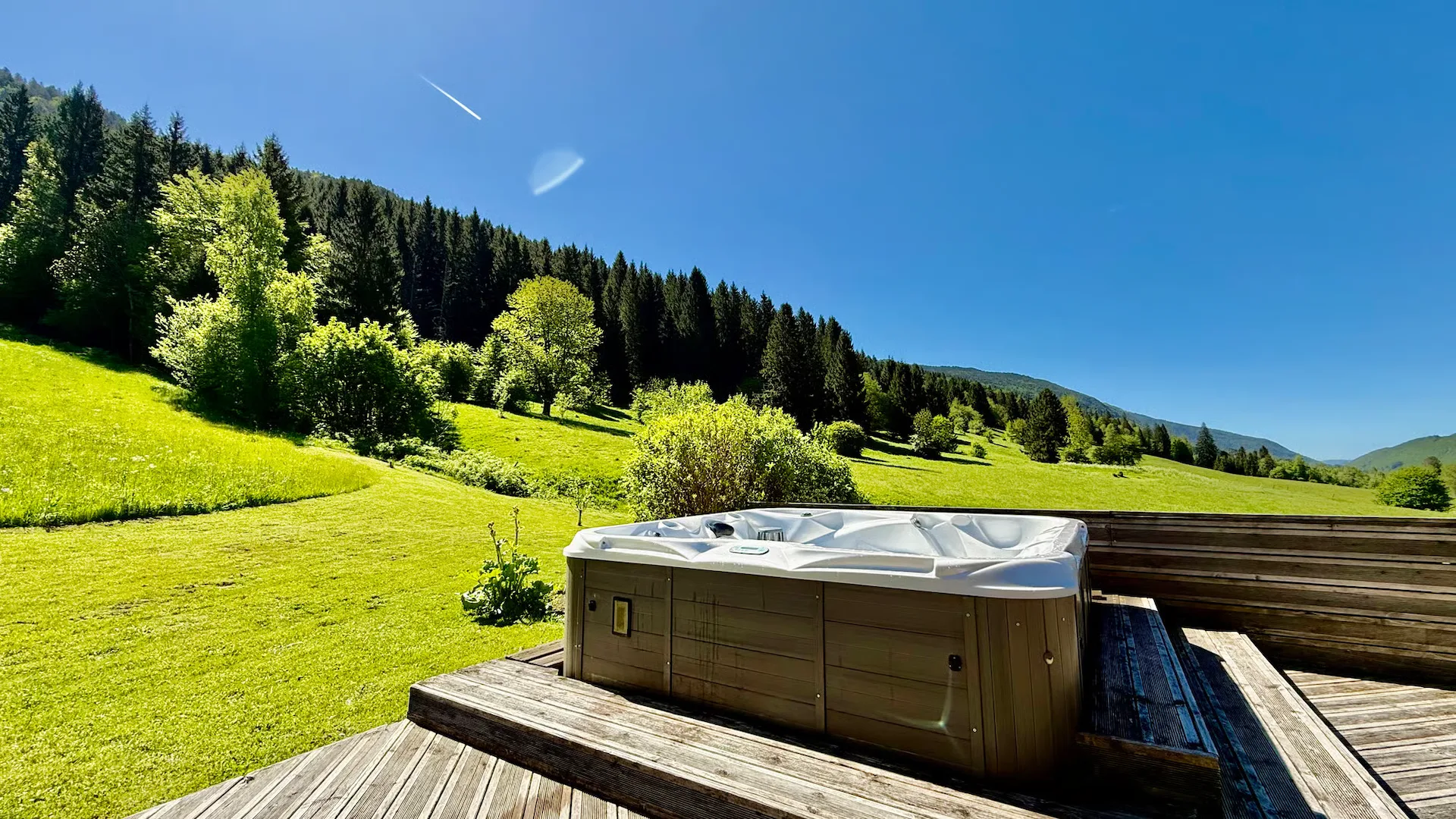 Maison de 303 m² sur 1300 m² à Mijoux