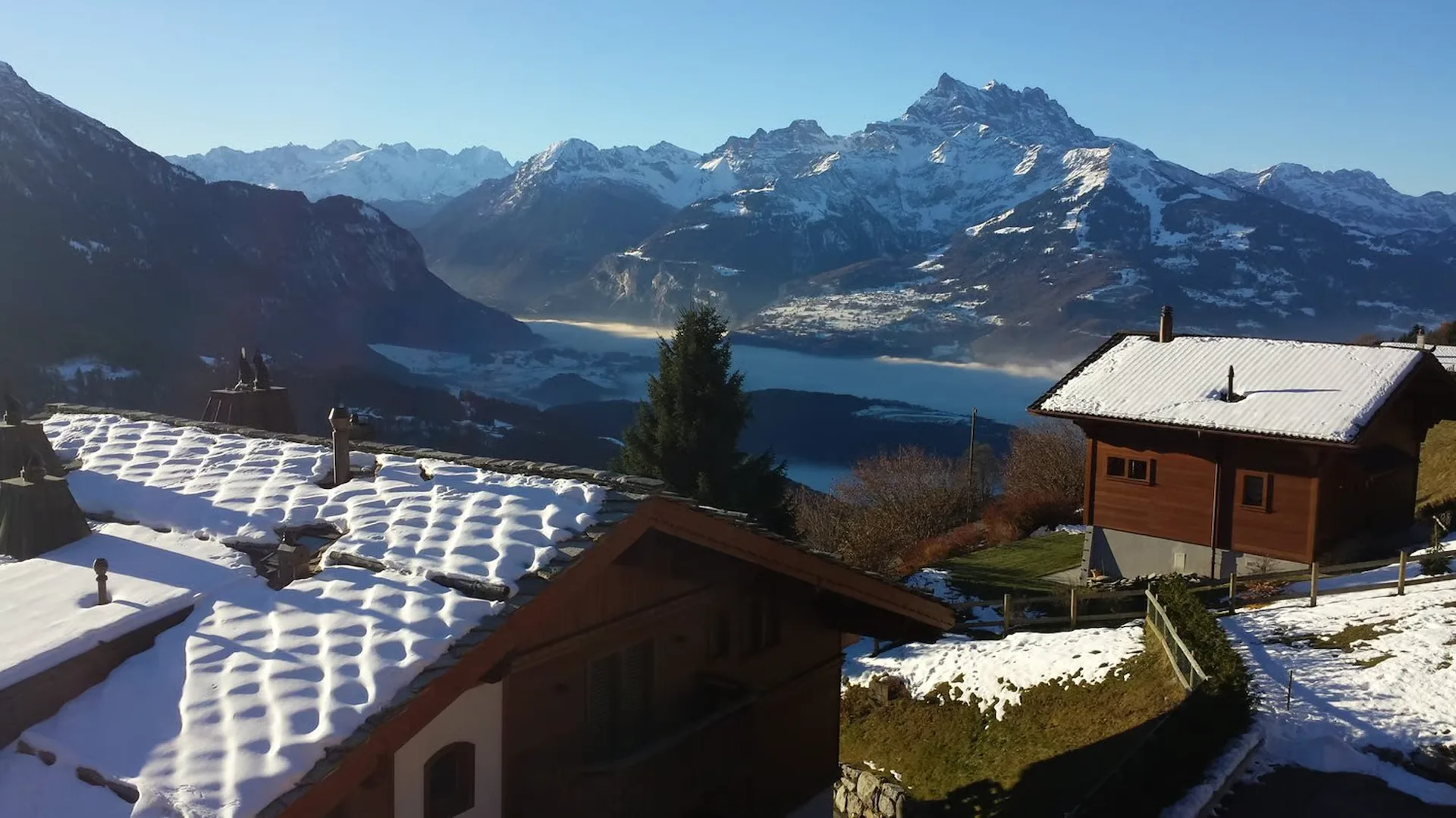 VILLARS-SUR-OLLON, AUßERGEWÖHNLICHE AUSBLICK, GERÄUMIGES 3.5 ZIMMER-APARTMENT IM DACHGESCHOSS