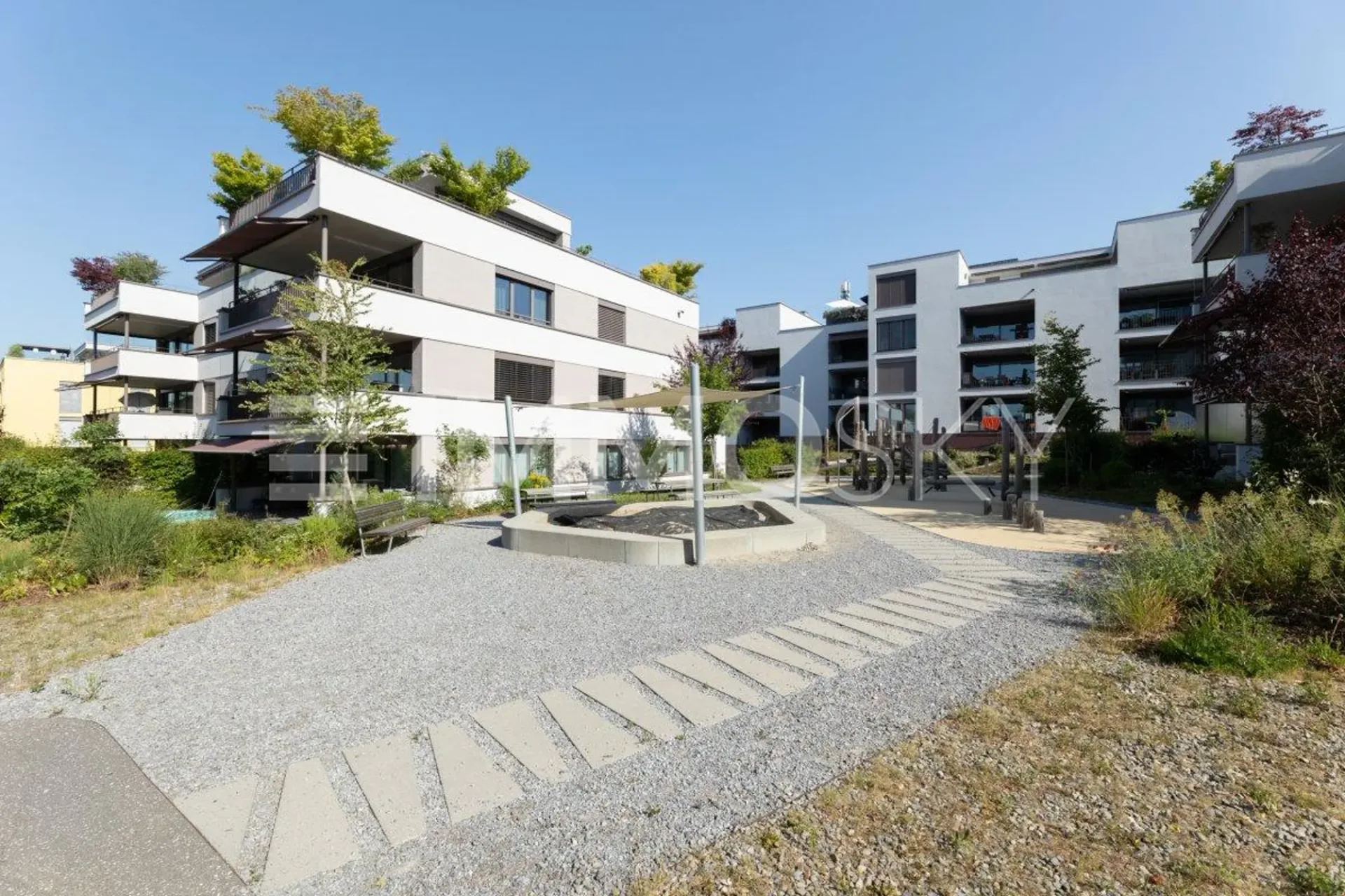 Weitblick ins Grüne  Stilvolle Gartenwohnung mit Herz