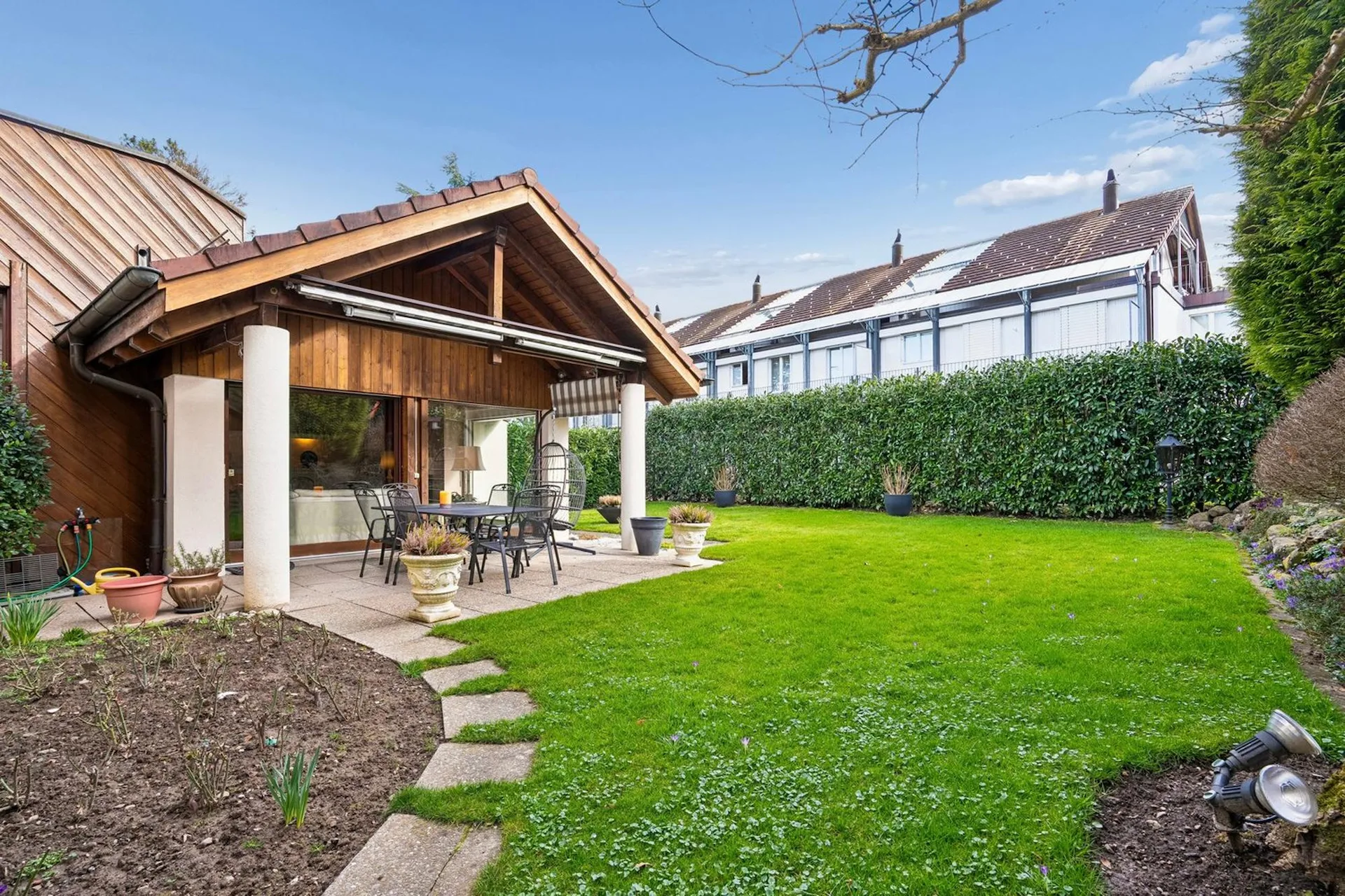 Grosszügiges 7-Zimmer-Haus mit Potenzial in Rüschlikon ZH