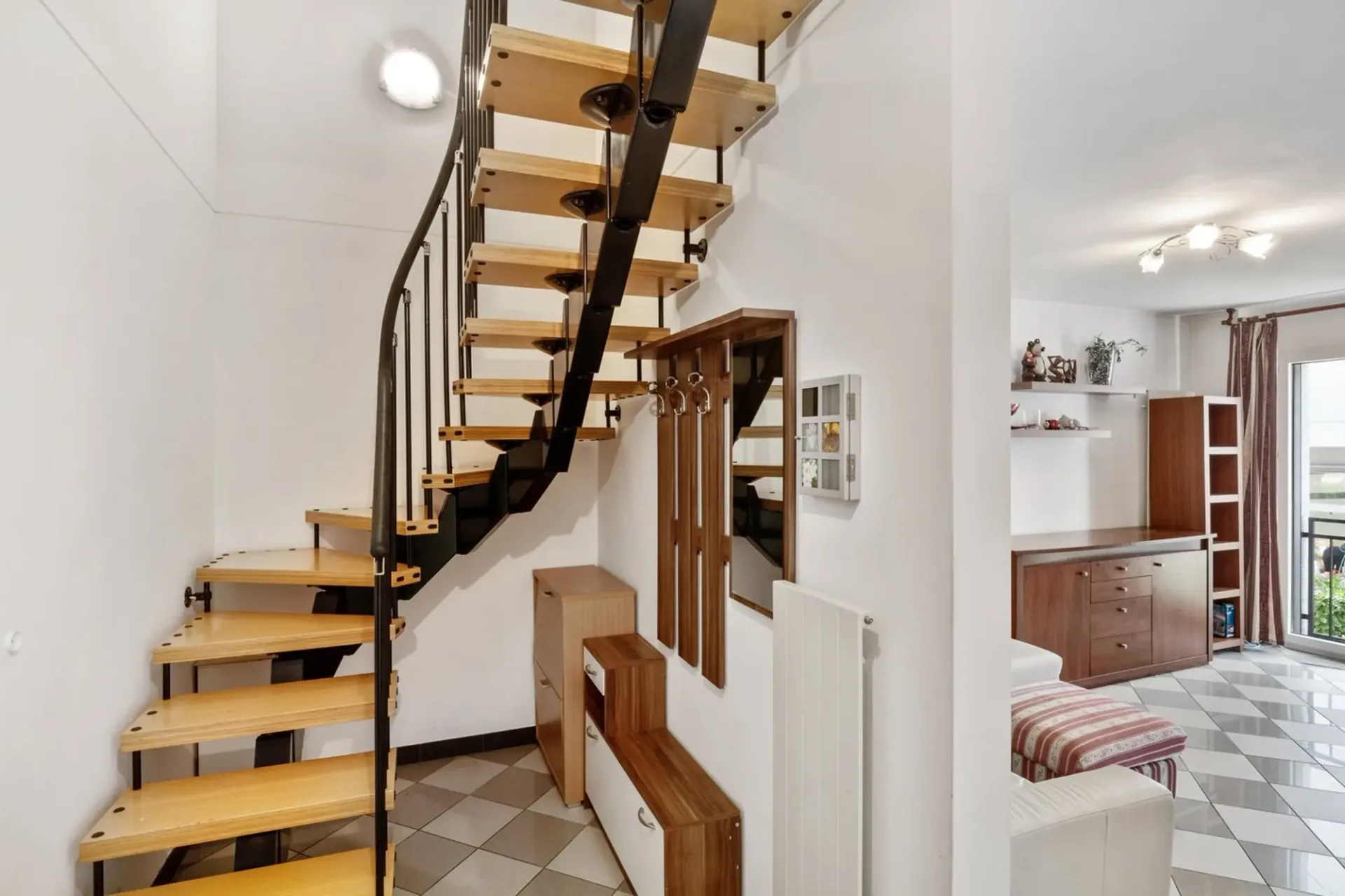 Modernes Duplex mit 3,5 Zimmern und Whirlpool