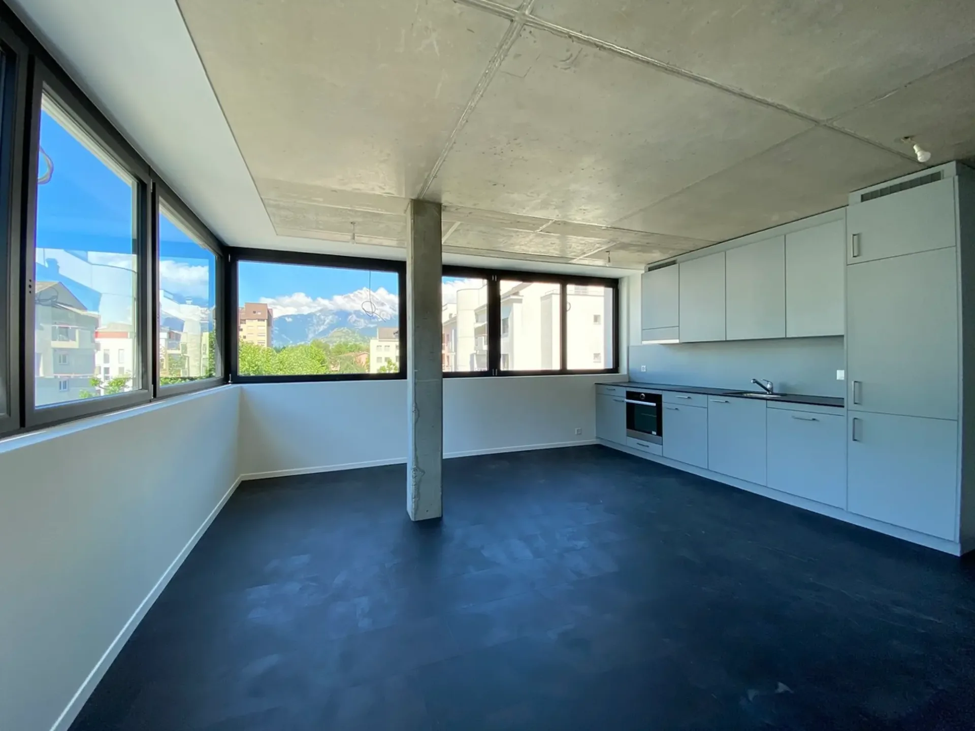 Bureaux / cabinet moderne de 3.5 pièces au 3ème étage