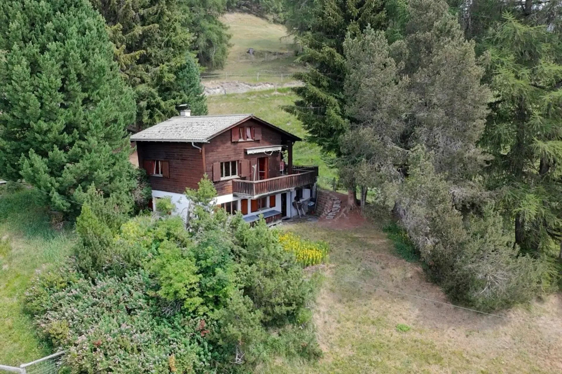 Ferienhaus mit Charme, Ruhe und Weitblick im Domleschg