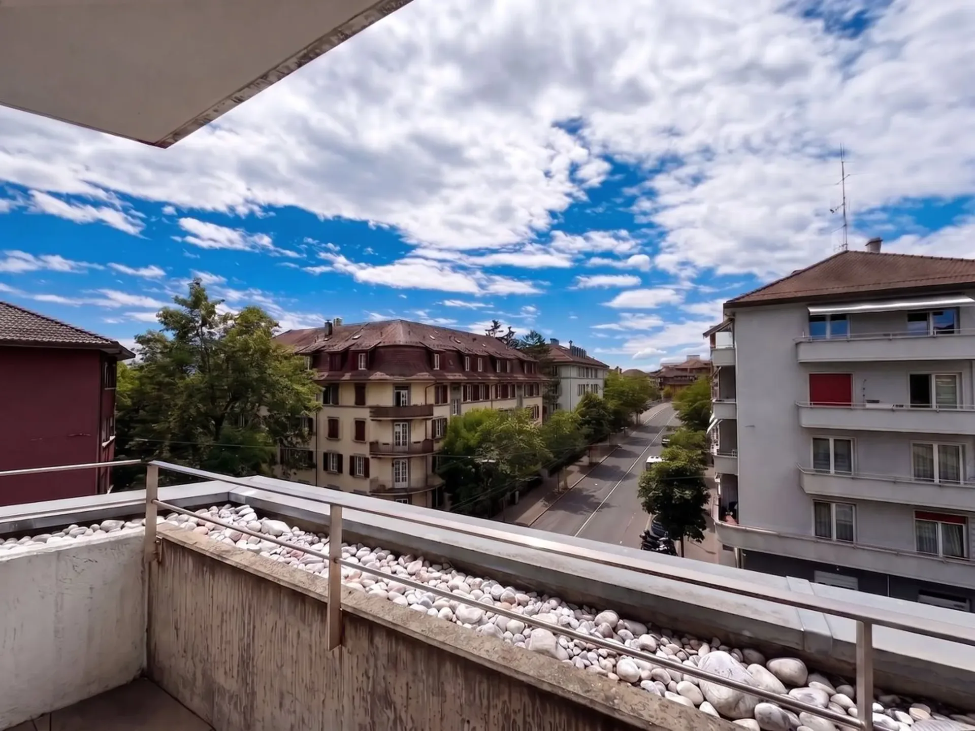 Apartment for sale in Lausanne - 4.5 room attic, 127 m², large balcony