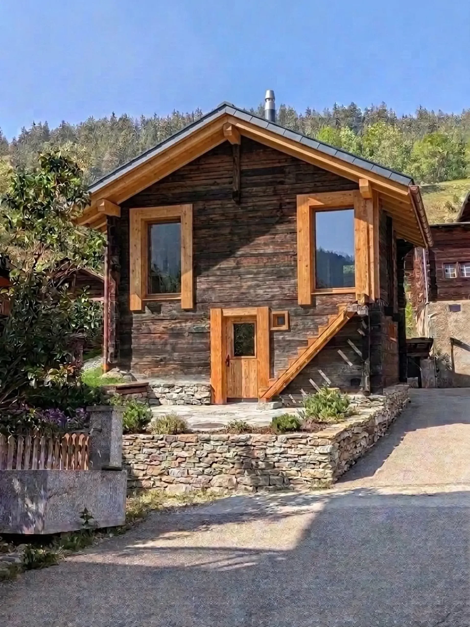 From Valais Stable to Personal Retreat