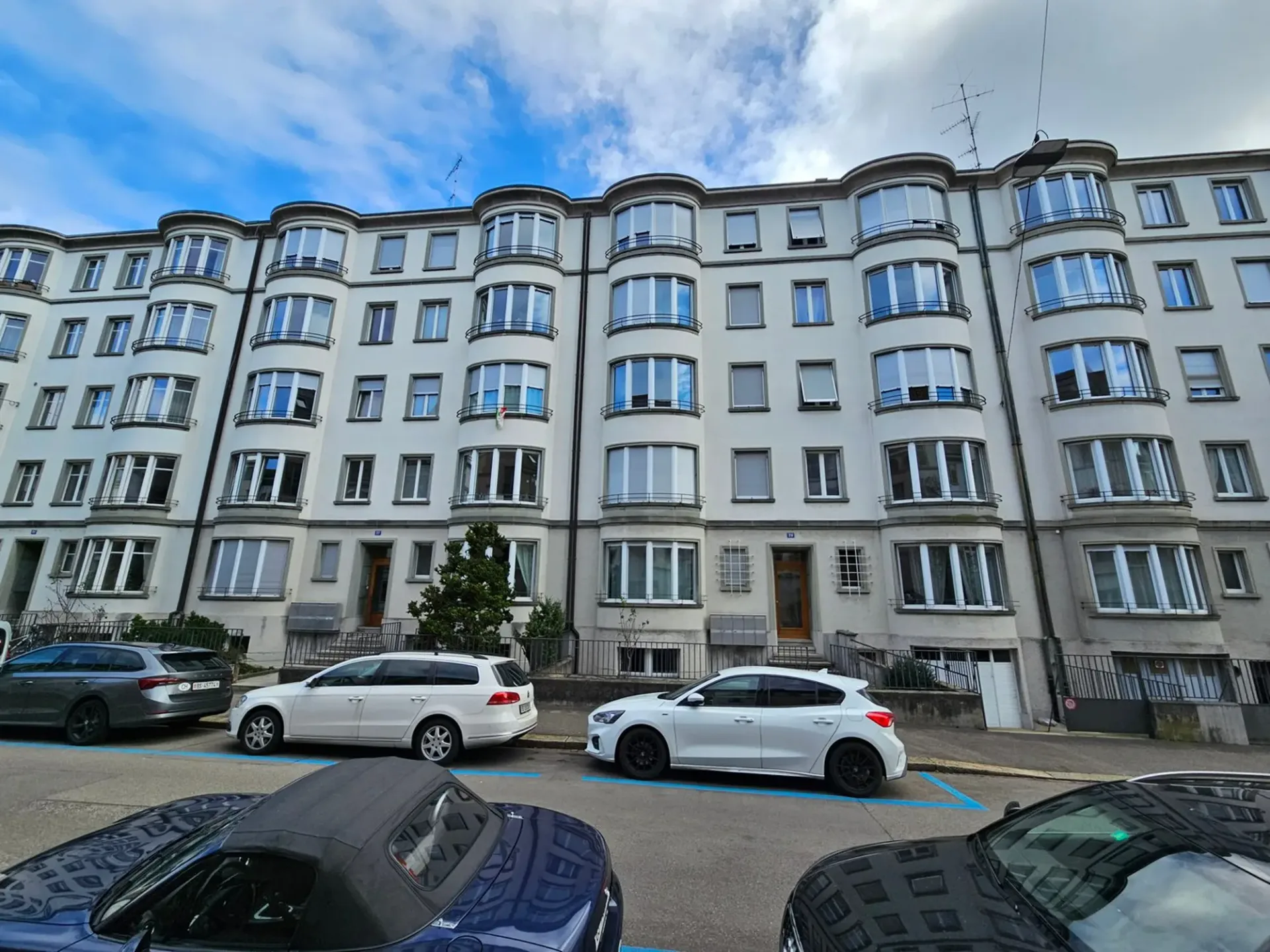 Charmante 2-Zimmer-Wohnung mit Balkon in Basel