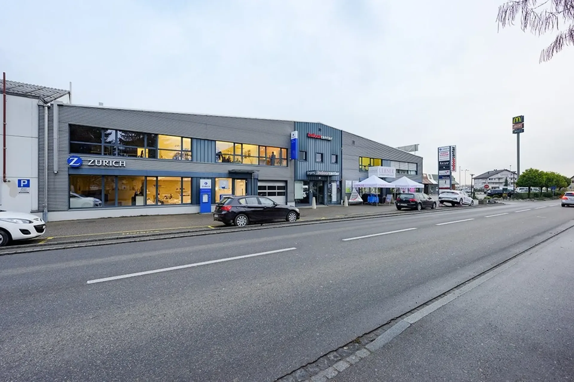 Grosszügiges Lager sucht Material!