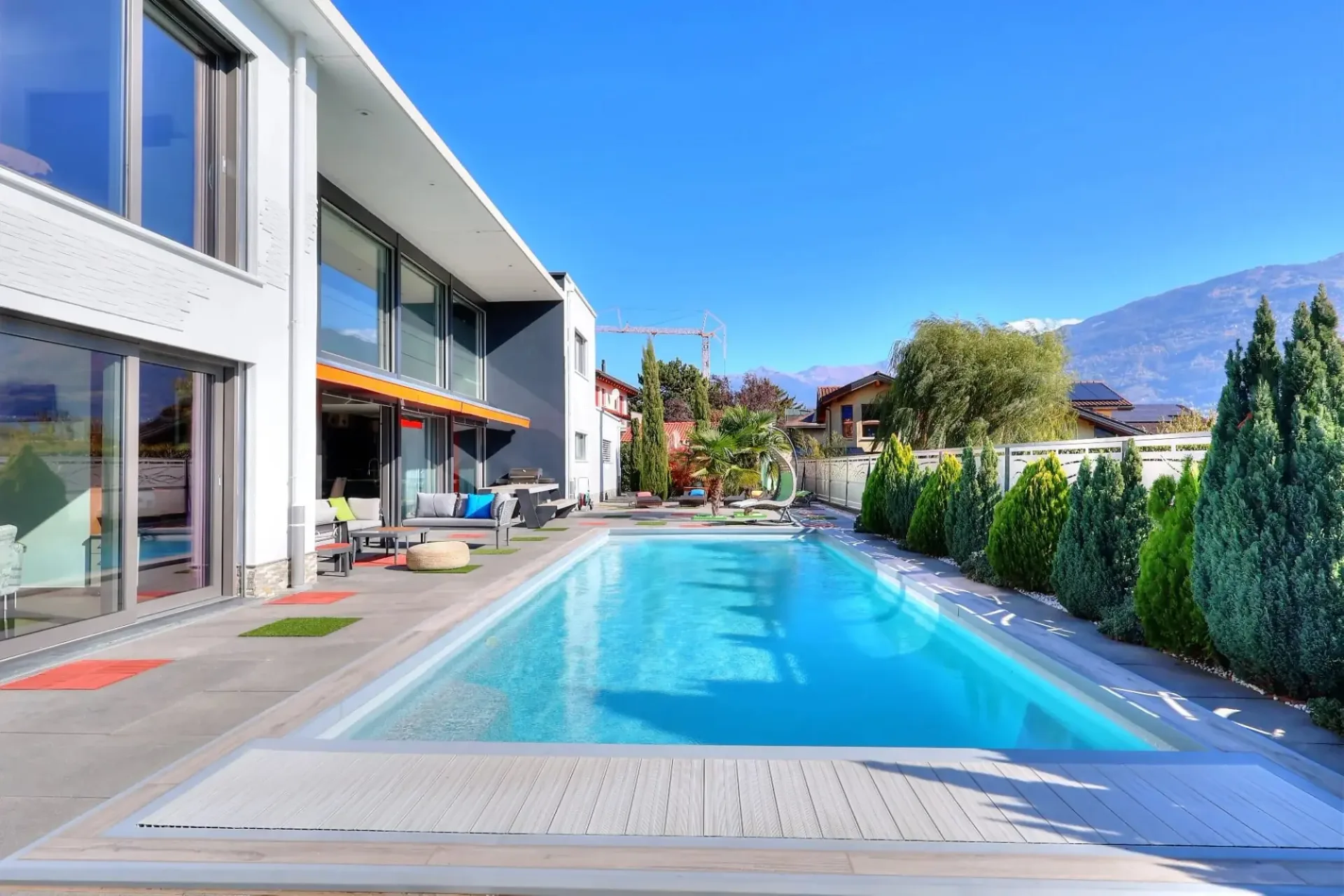 Villa prestigiosa individuale di 6,5 locali con piscina e ascensore