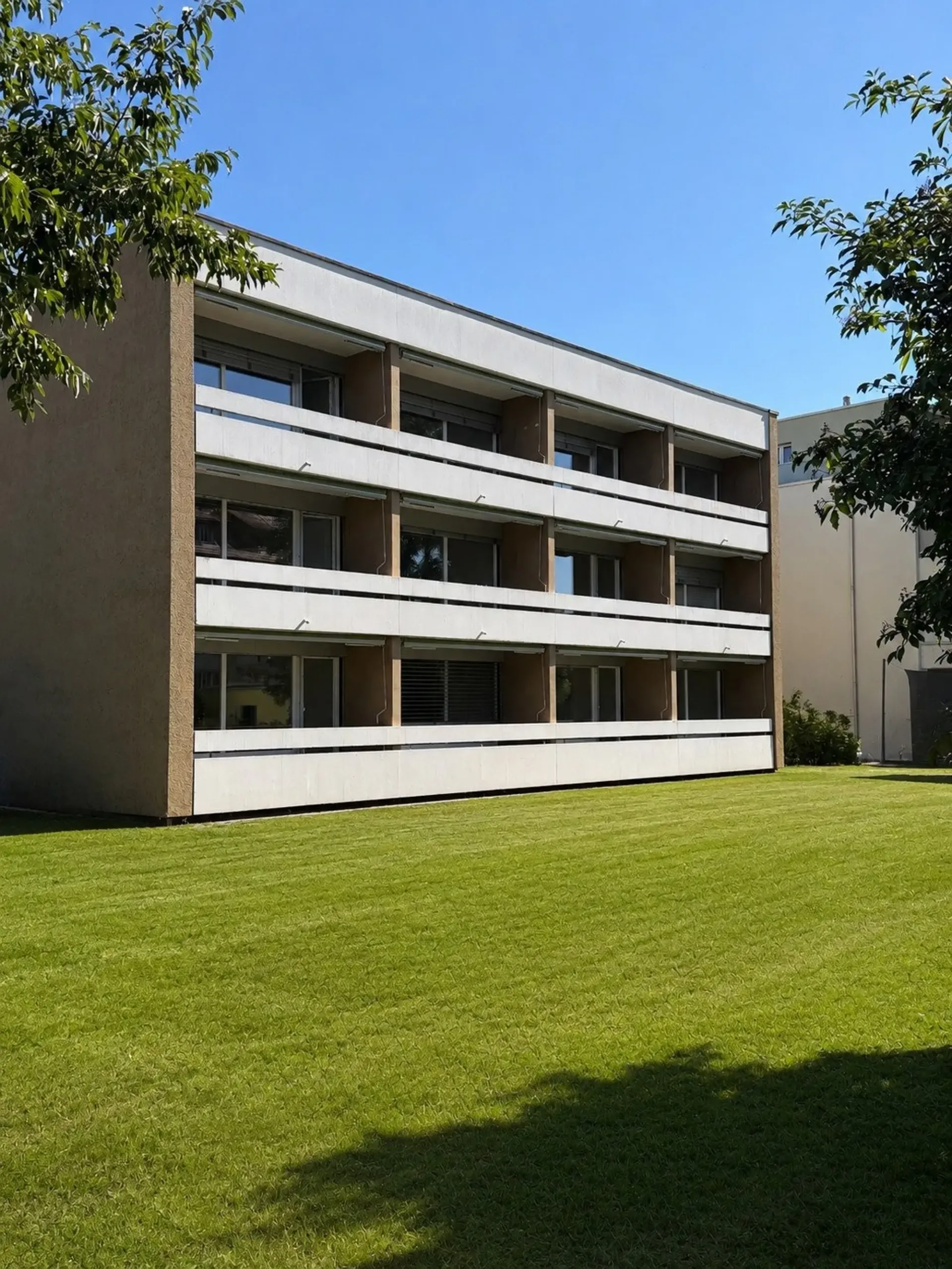Helle, frisch renovierte Wohnung an zentraler Lage