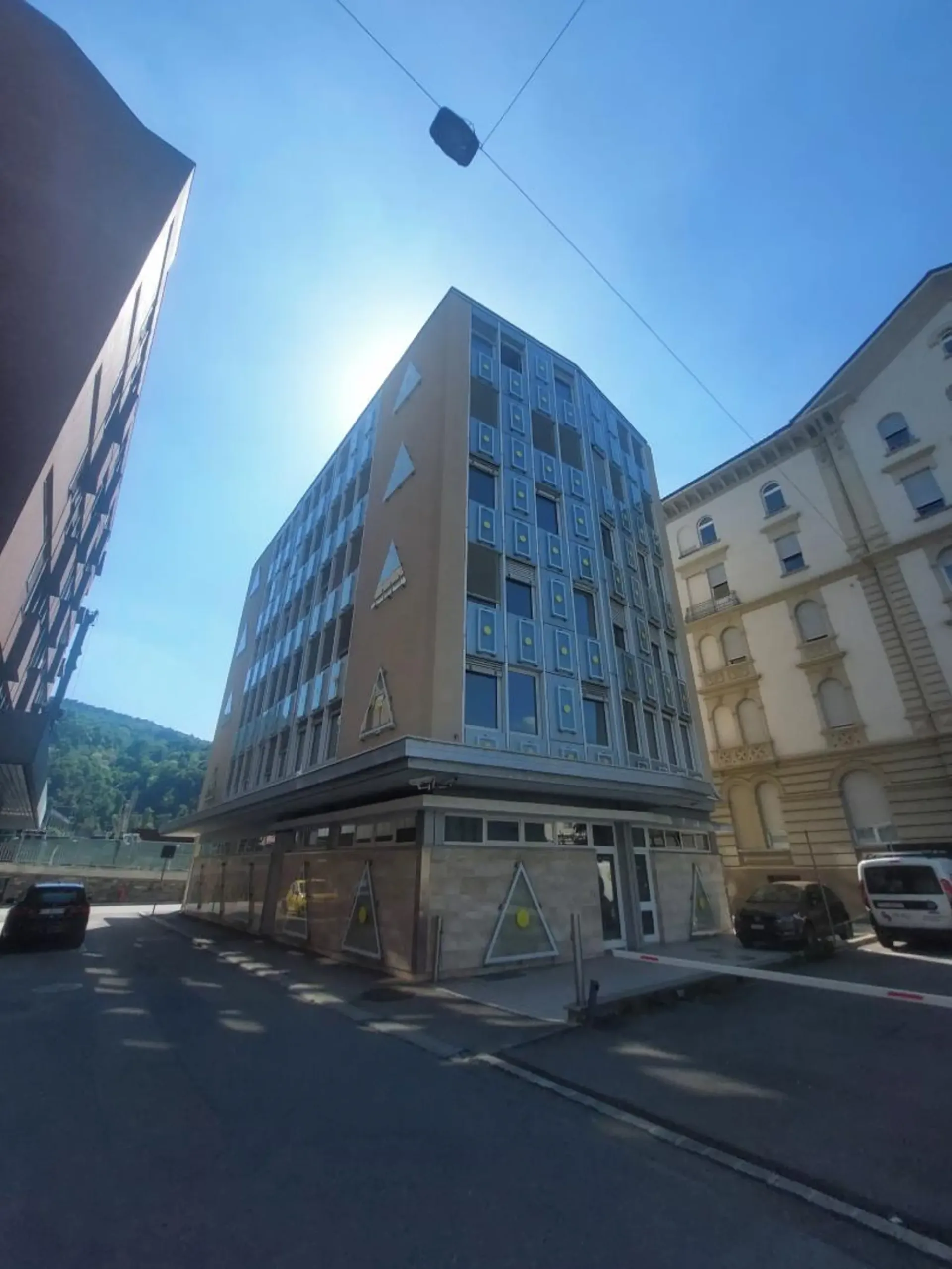 Chiasso - EDIFICIO COMMERCIALE